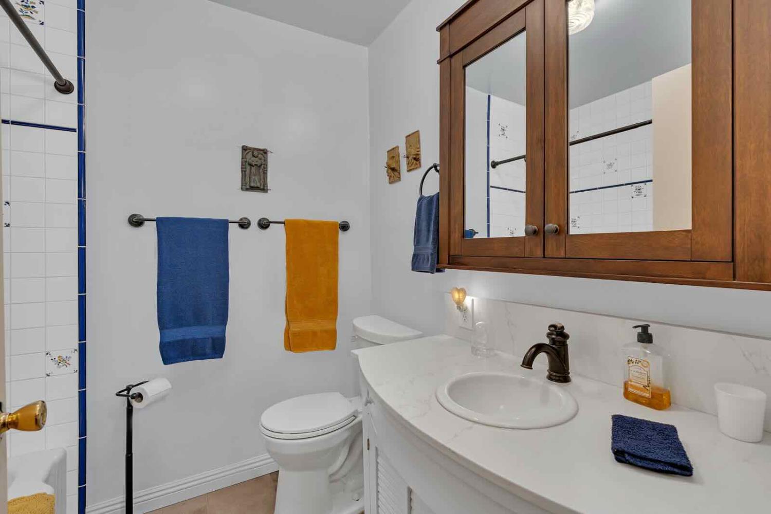 294 W San Bruno Ave, Fresno, CA 93704