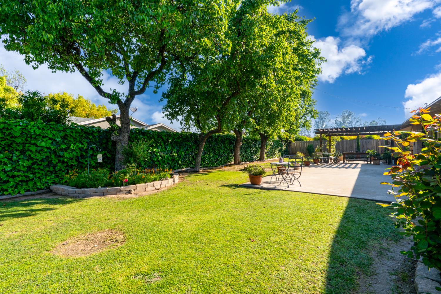 294 W San Bruno Ave, Fresno, CA 93704