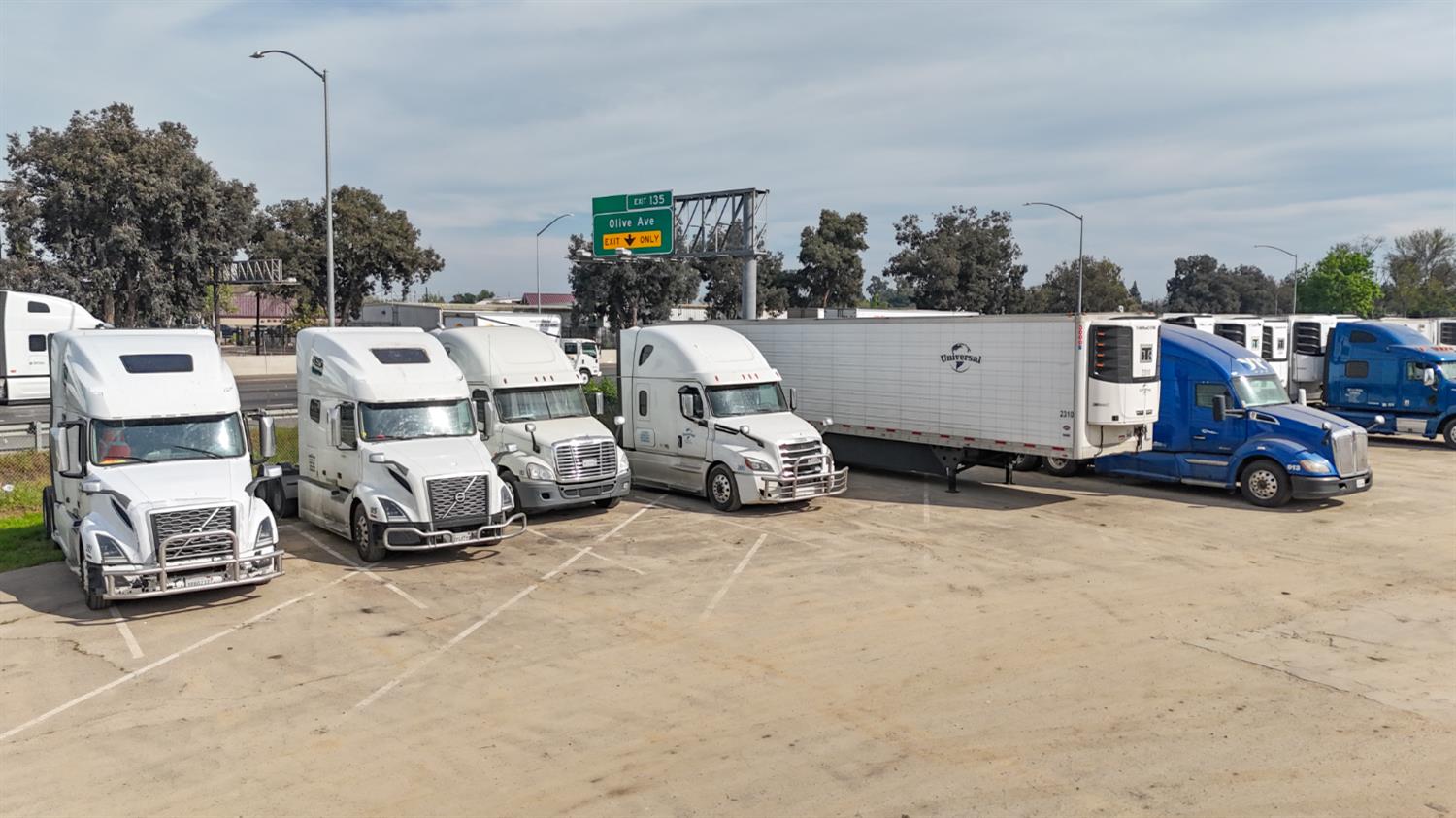 1905 Pine Ave W, Fresno, CA 93728