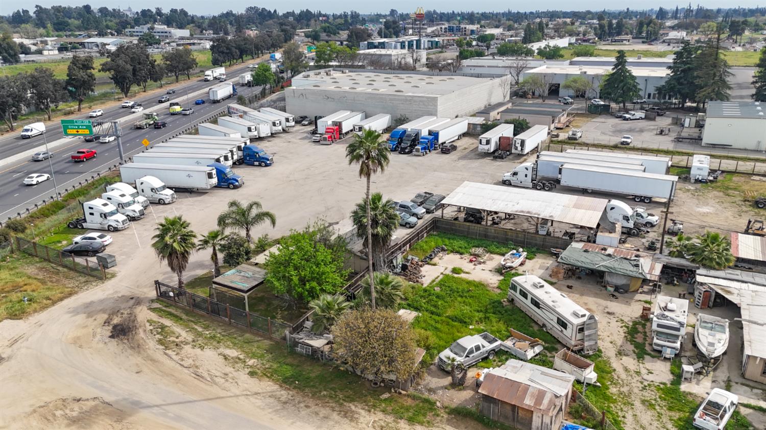 1905 Pine Ave W, Fresno, CA 93728