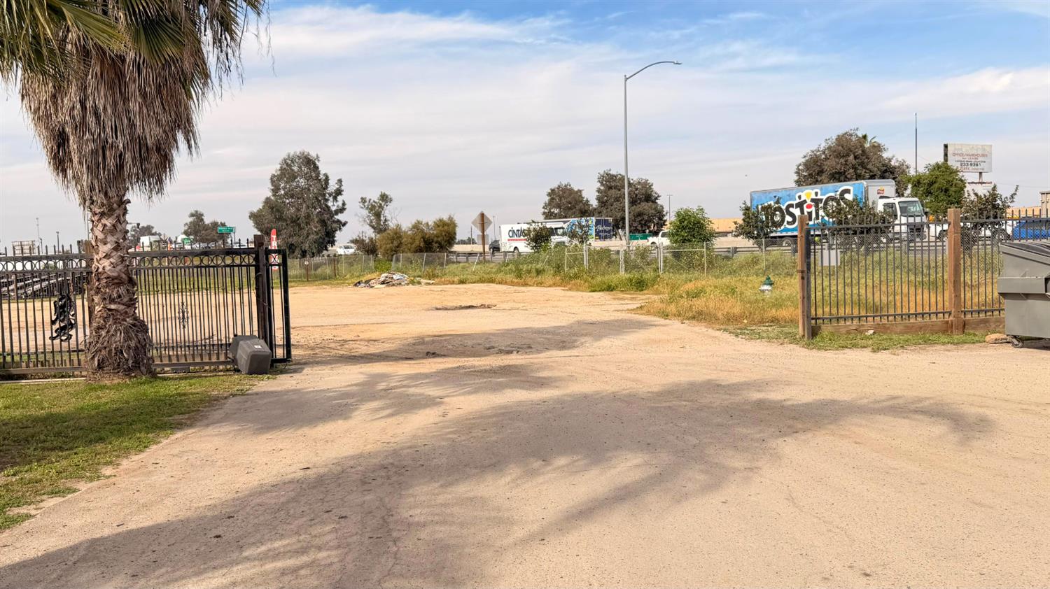 1905 Pine Ave W, Fresno, CA 93728