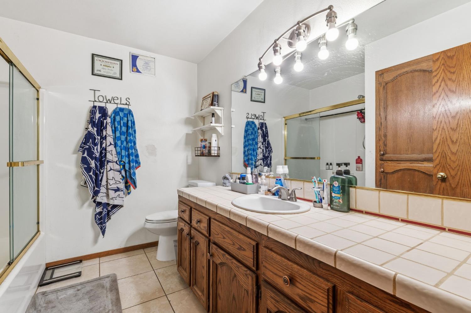 40875 Griffin Dr, Oakhurst, CA 93644