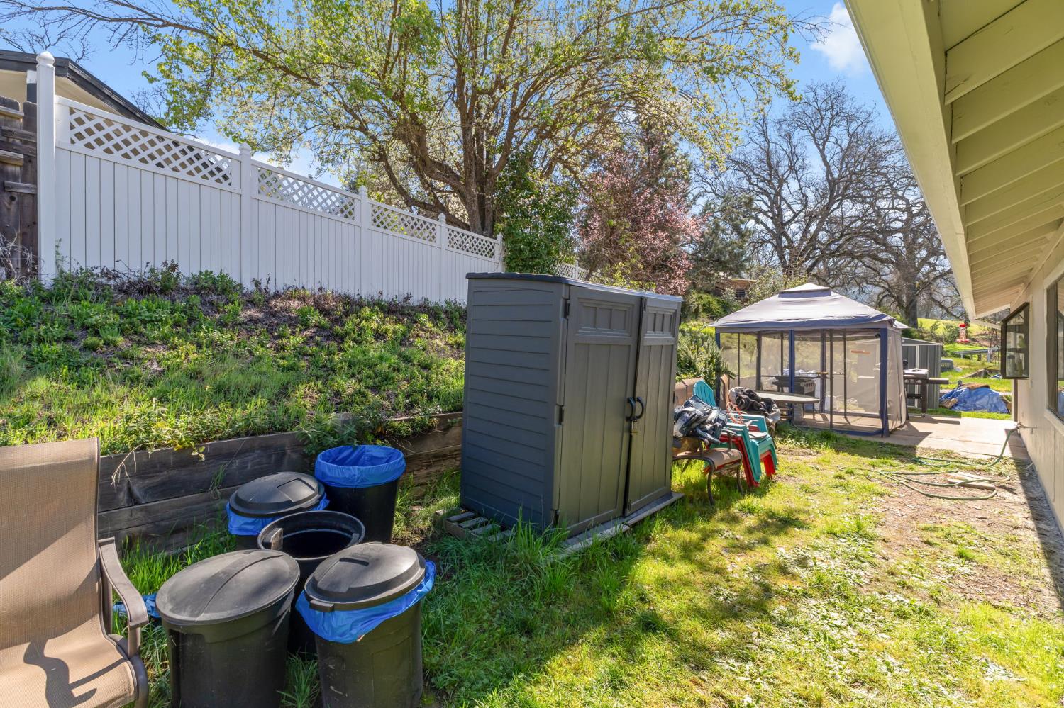 40875 Griffin Dr, Oakhurst, CA 93644