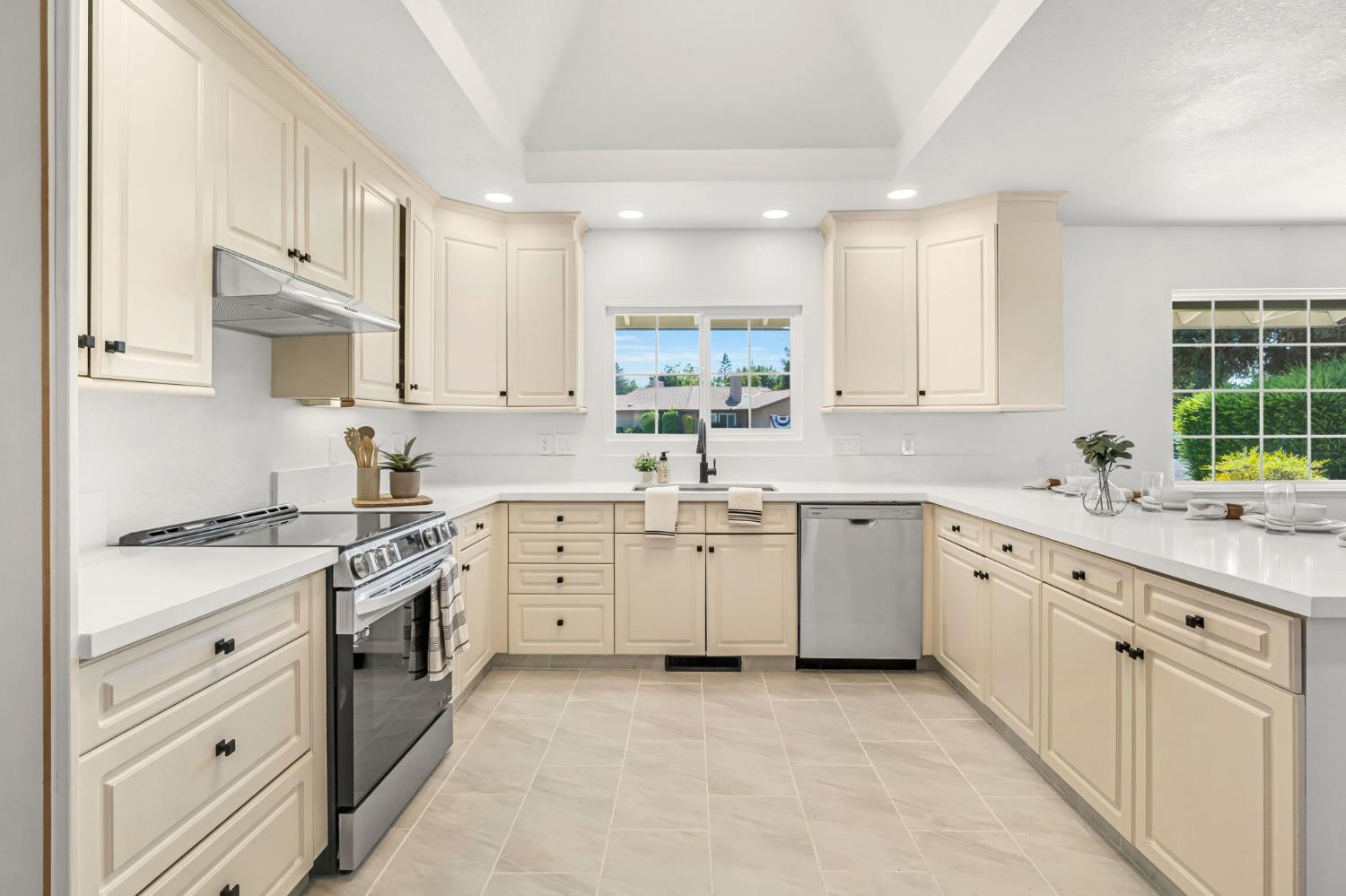 2482 Country Club, Selma, CA 93662