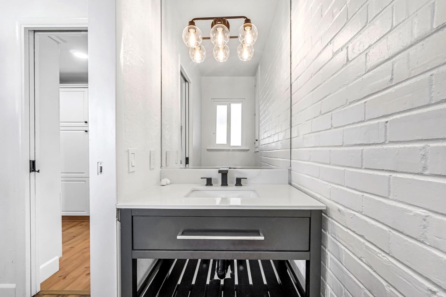 2482 Country Club, Selma, CA 93662