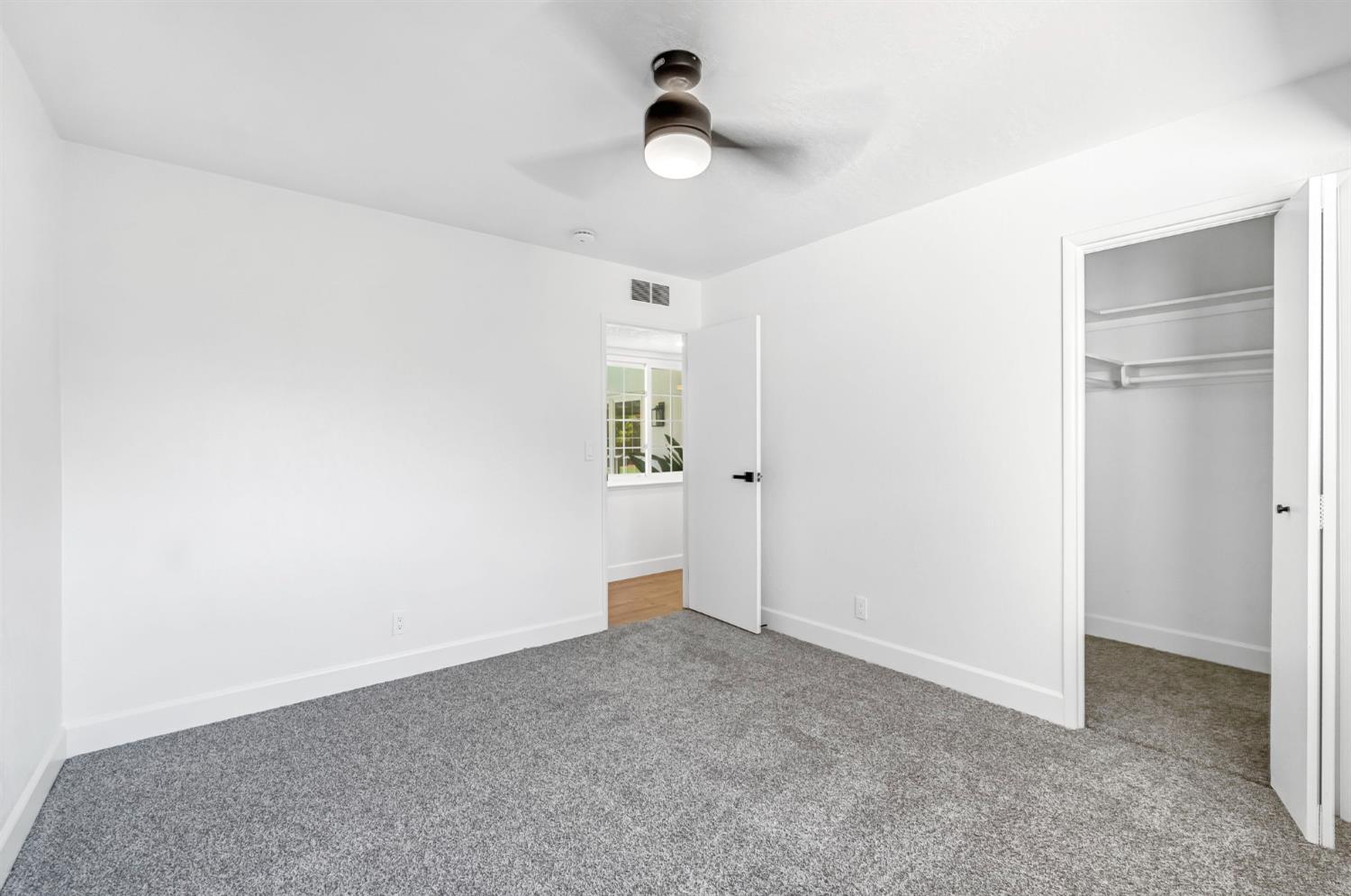 2482 Country Club, Selma, CA 93662