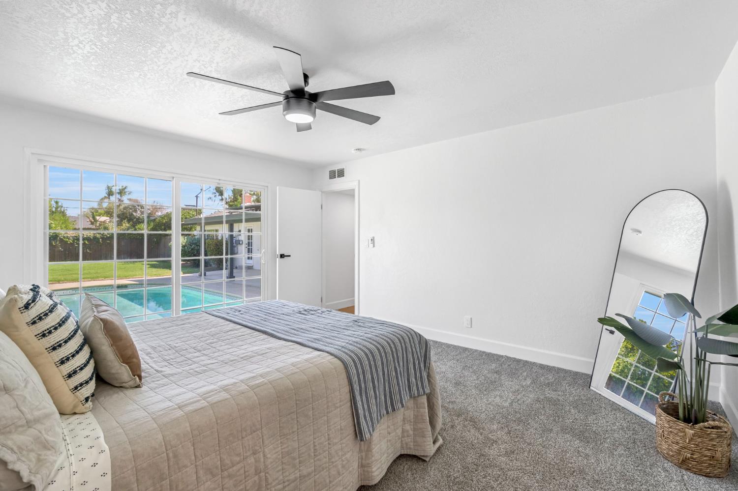 2482 Country Club, Selma, CA 93662