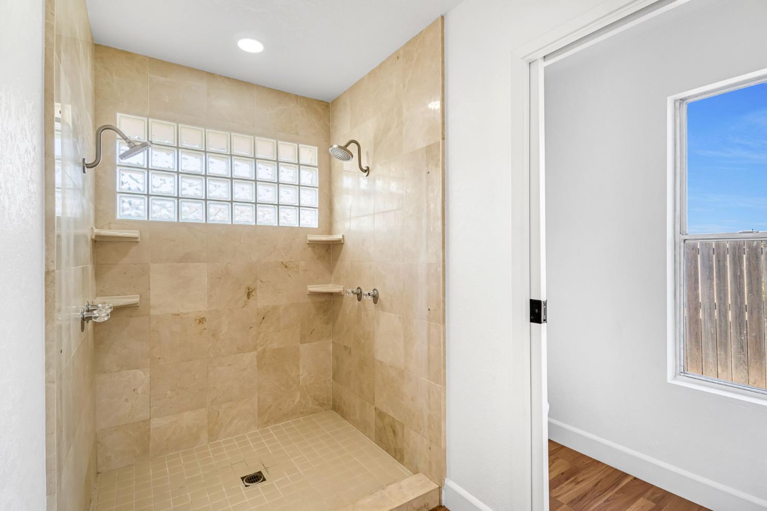 2482 Country Club, Selma, CA 93662