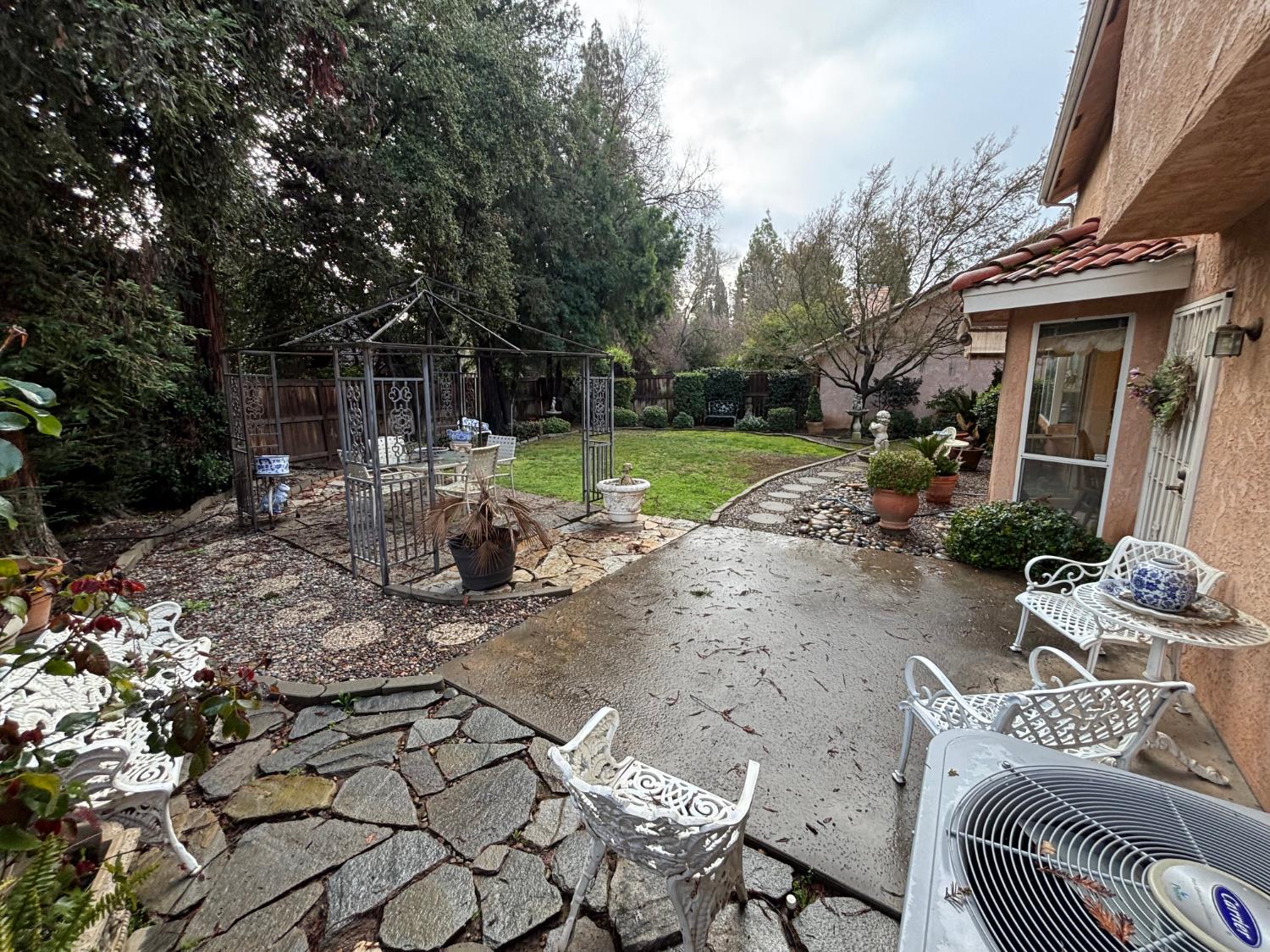 9066 N Red Lion Dr, Fresno, CA 93720