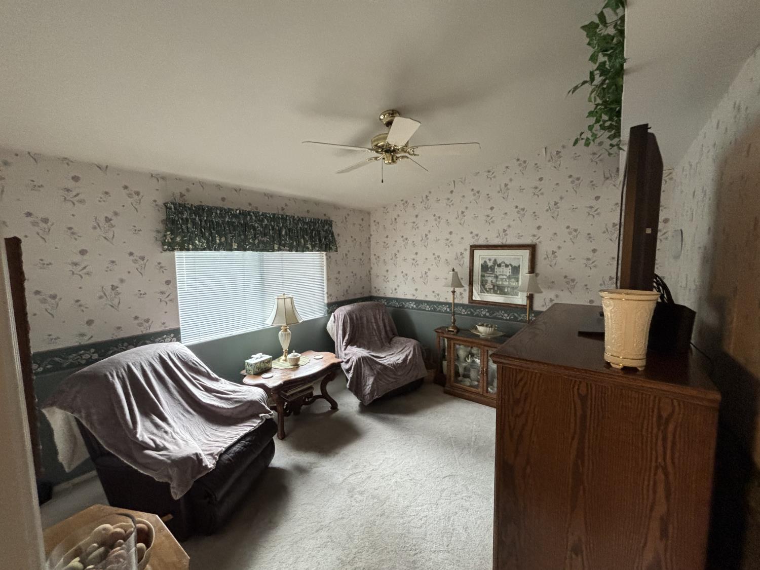 9066 N Red Lion Dr, Fresno, CA 93720