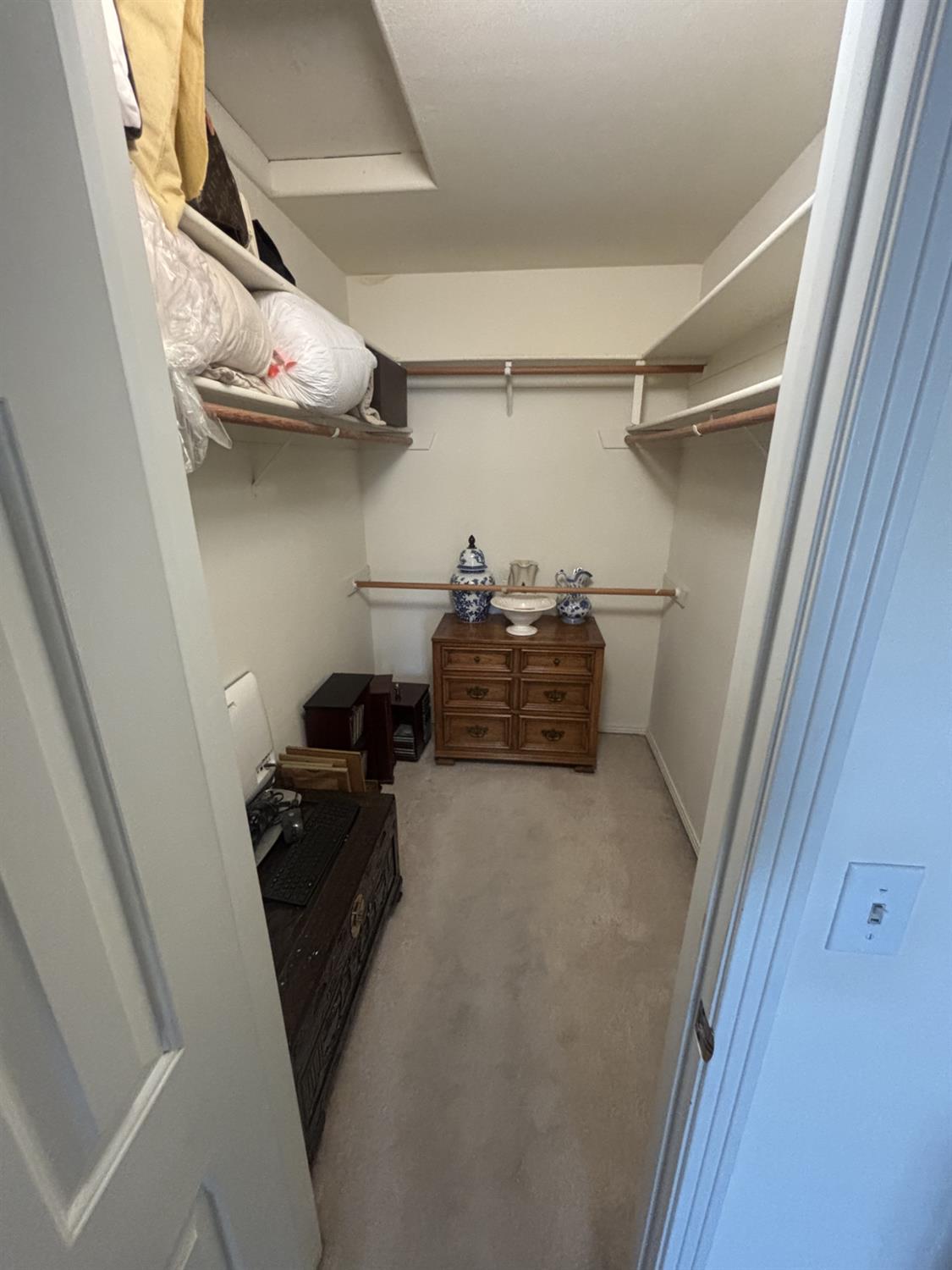 9066 N Red Lion Dr, Fresno, CA 93720