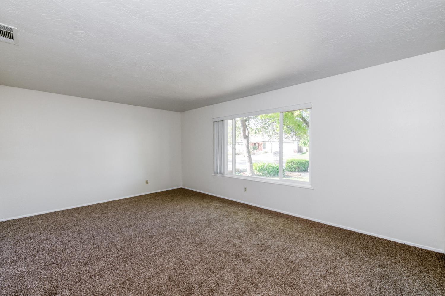 1231 W Fremont Ave, Fresno, CA 93711