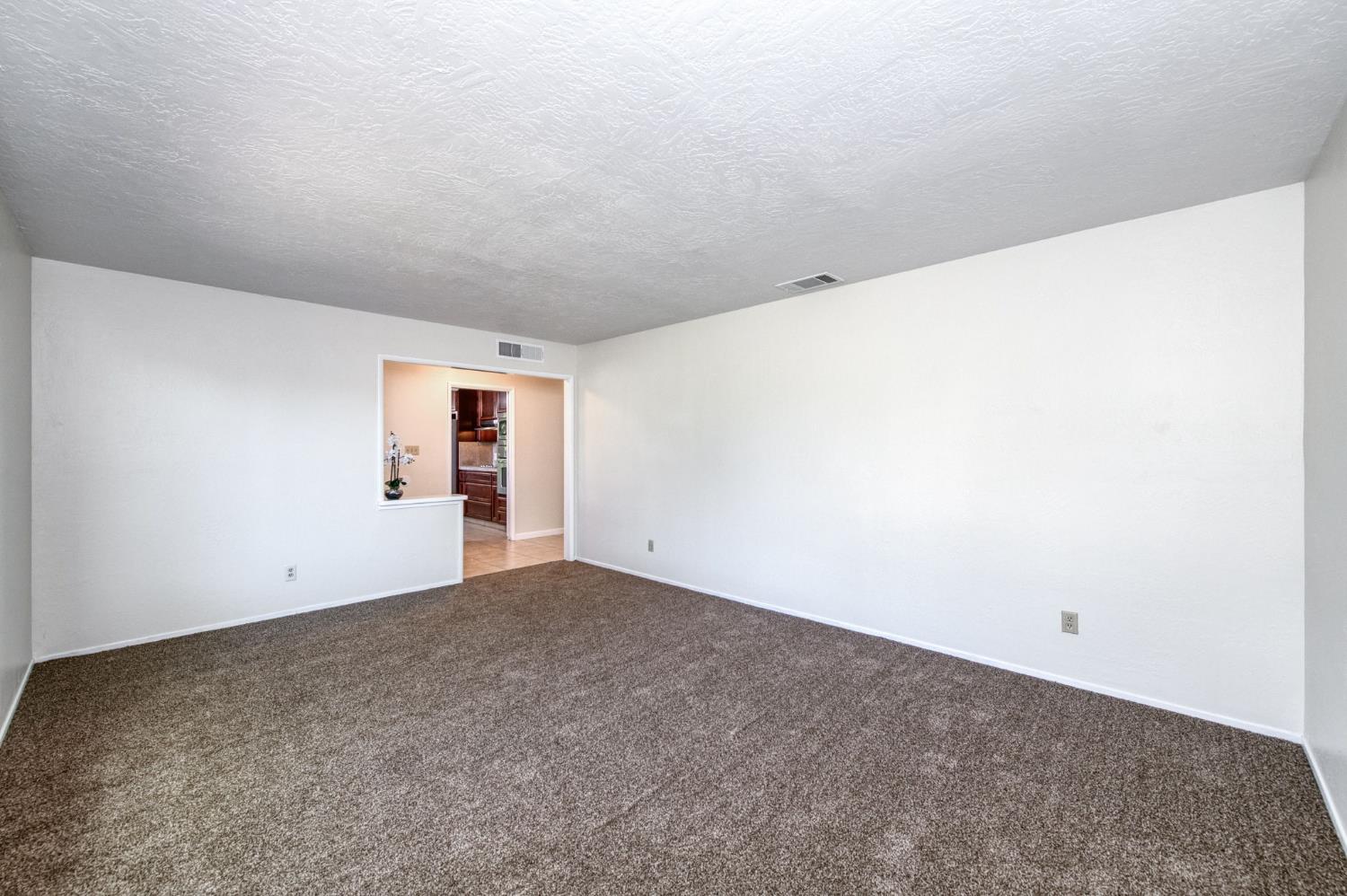 1231 W Fremont Ave, Fresno, CA 93711