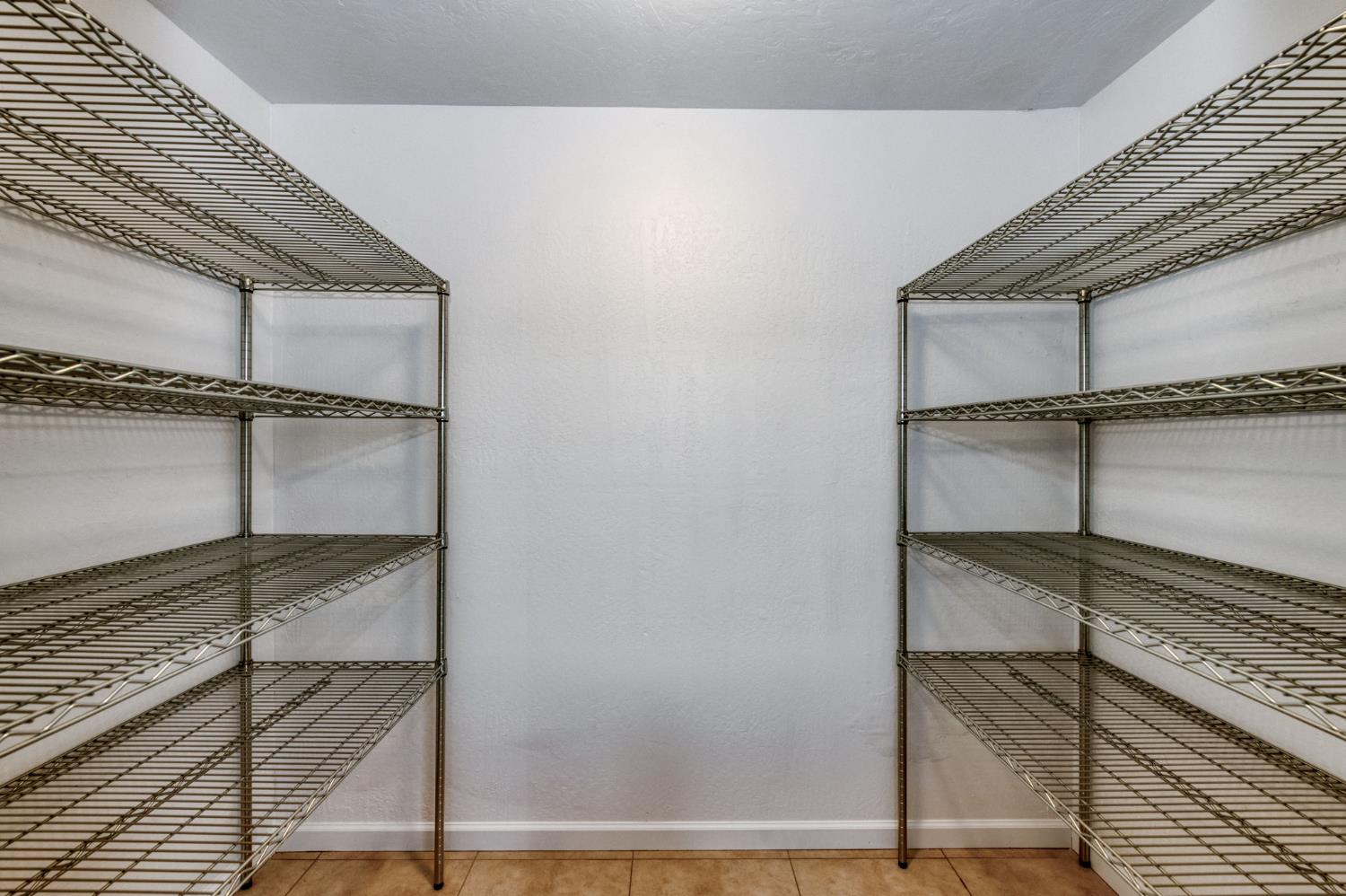 1231 W Fremont Ave, Fresno, CA 93711