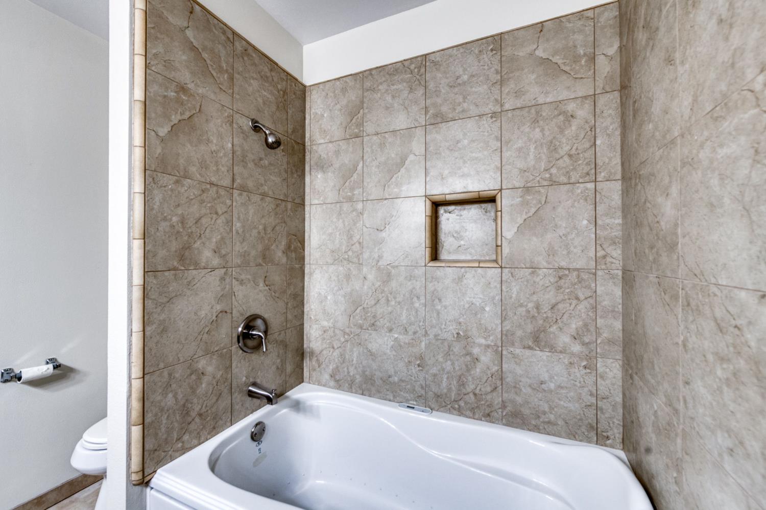 1231 W Fremont Ave, Fresno, CA 93711