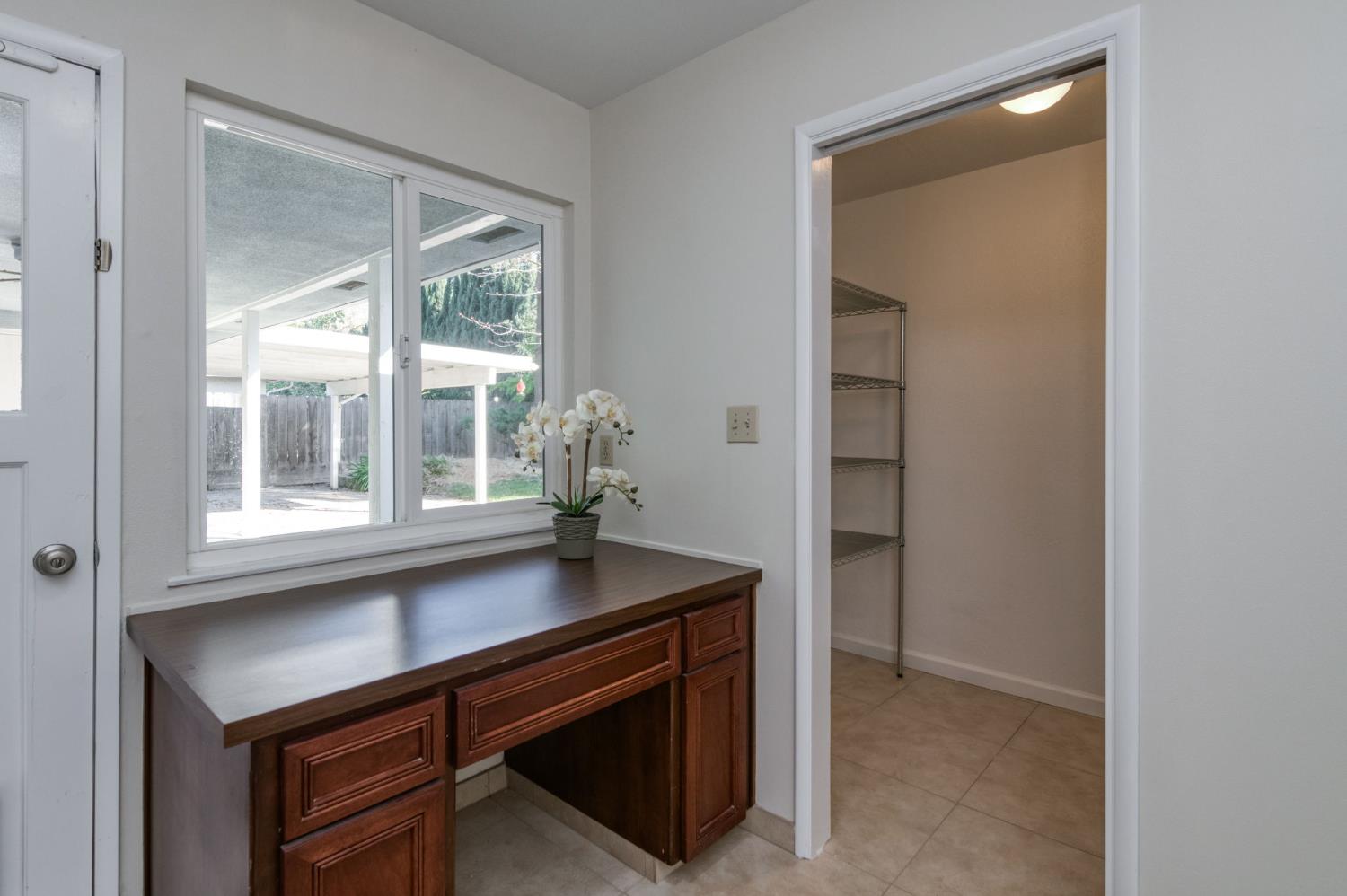 1231 W Fremont Ave, Fresno, CA 93711