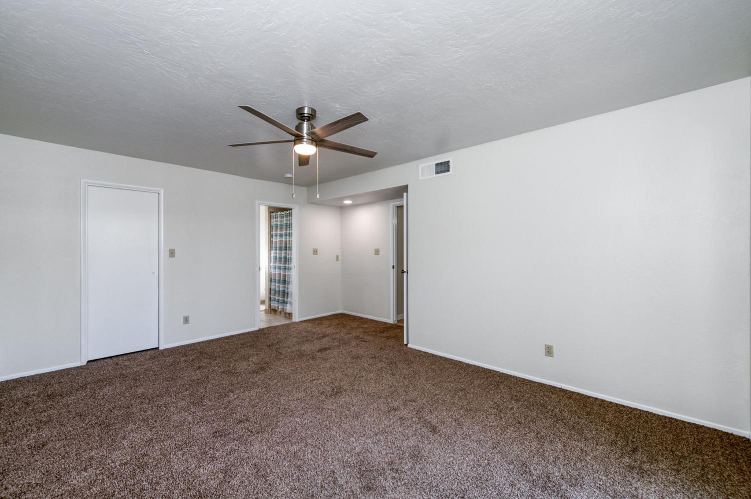 1231 W Fremont Ave, Fresno, CA 93711