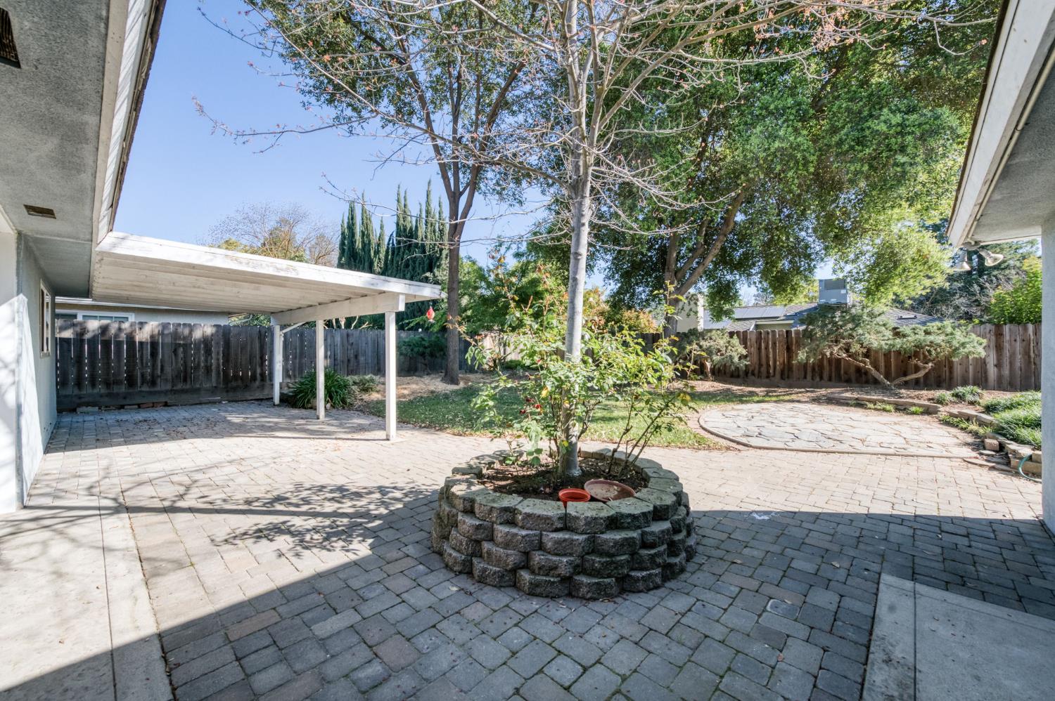 1231 W Fremont Ave, Fresno, CA 93711