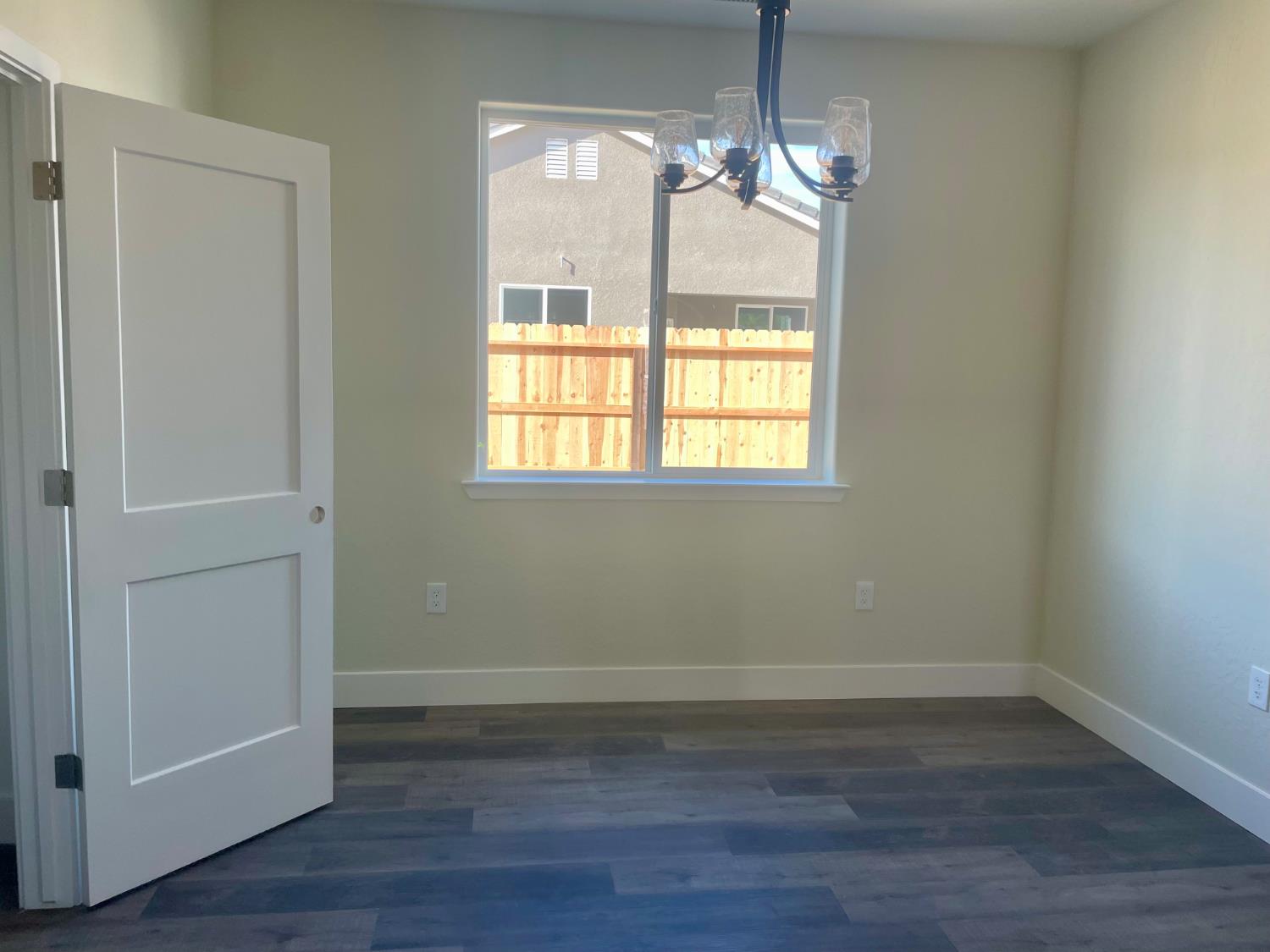 16162 West Monterey Avenue, Kerman, CA 93630