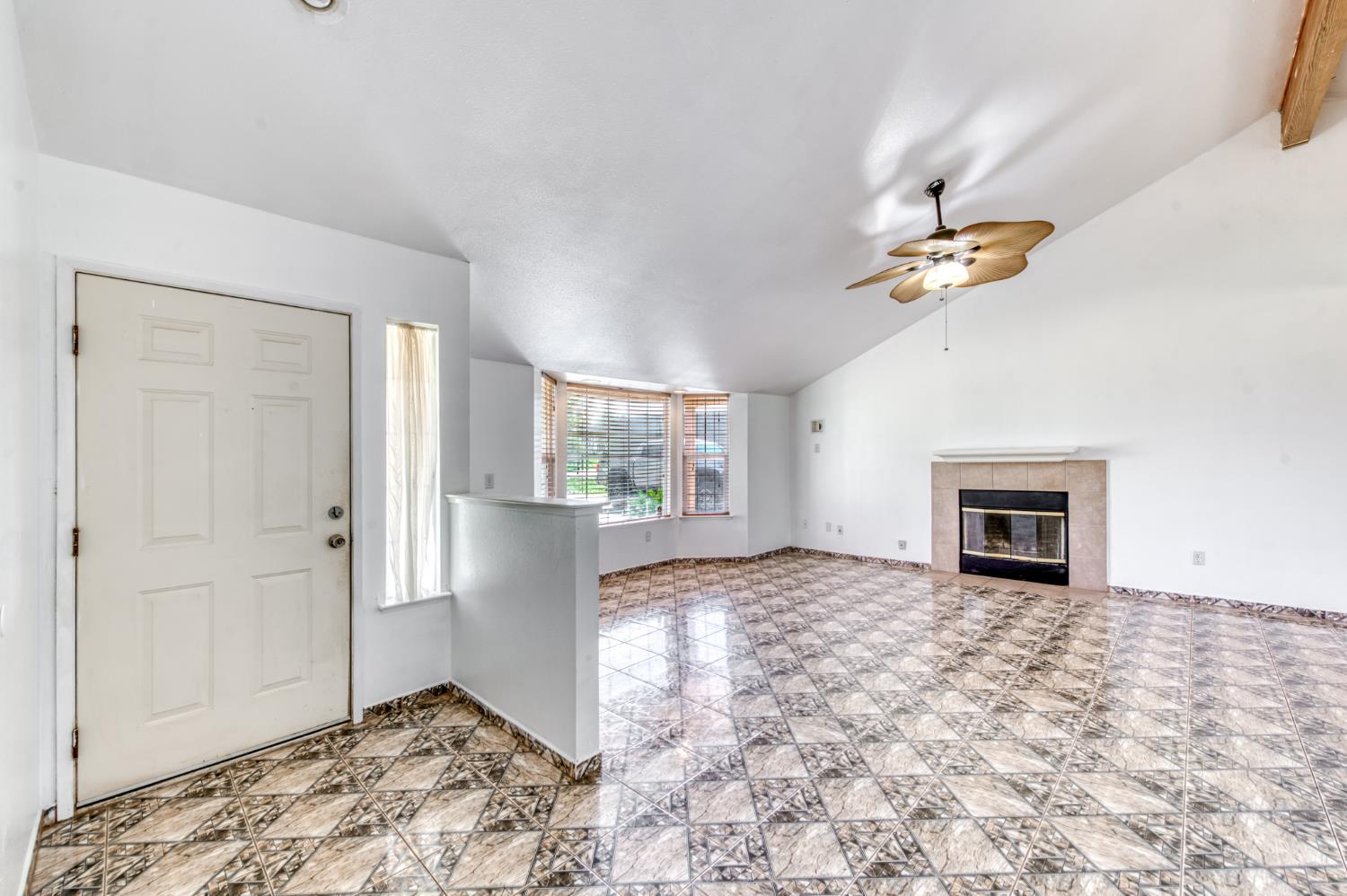 19650 Oakhill Rd, Madera, CA 93638