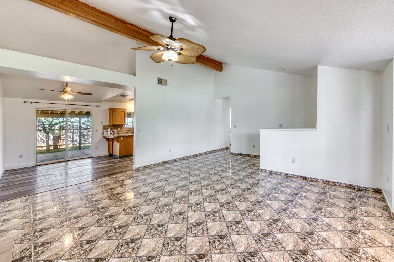 19650 Oakhill Rd, Madera, CA 93638