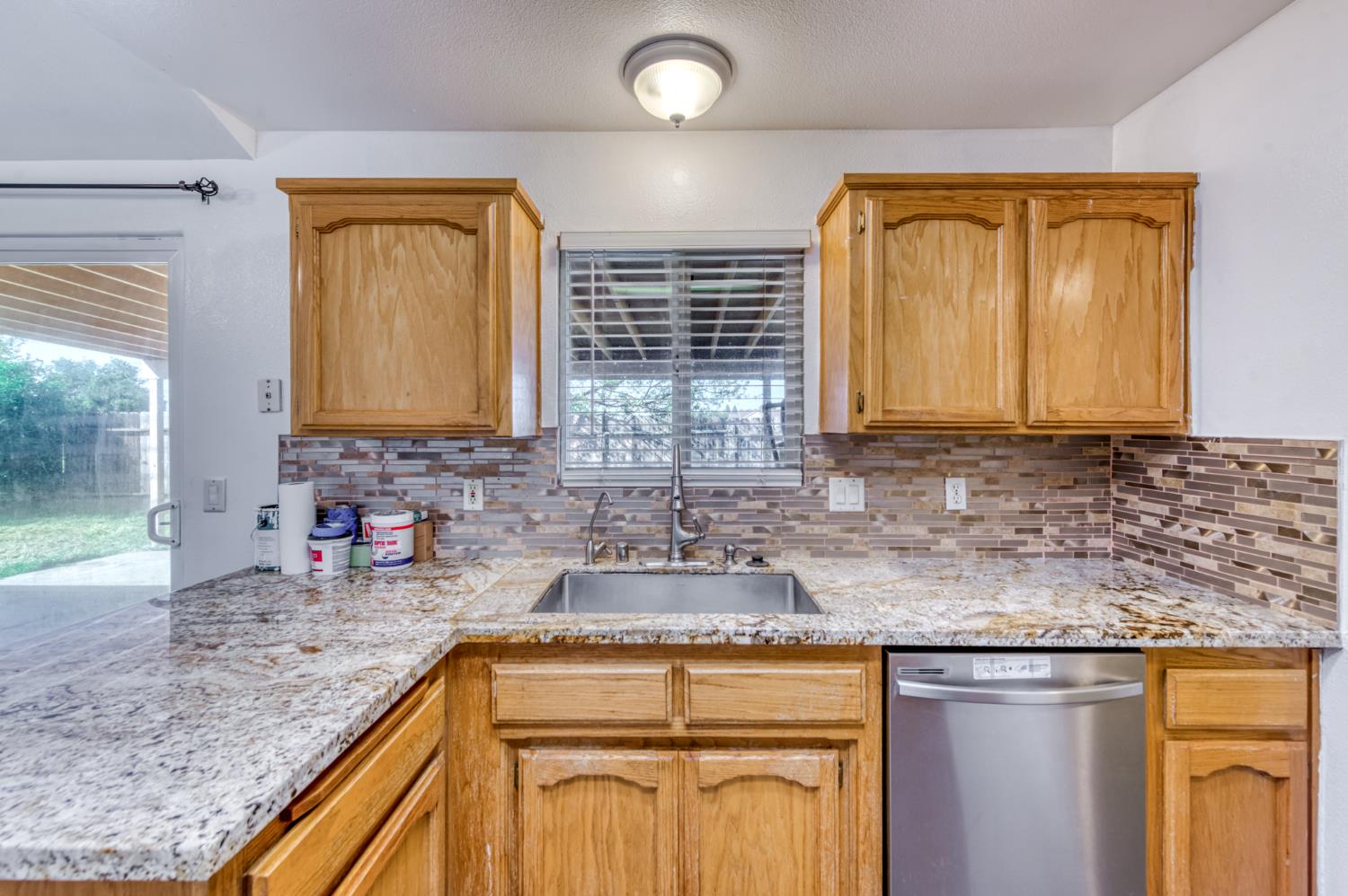 19650 Oakhill Rd, Madera, CA 93638