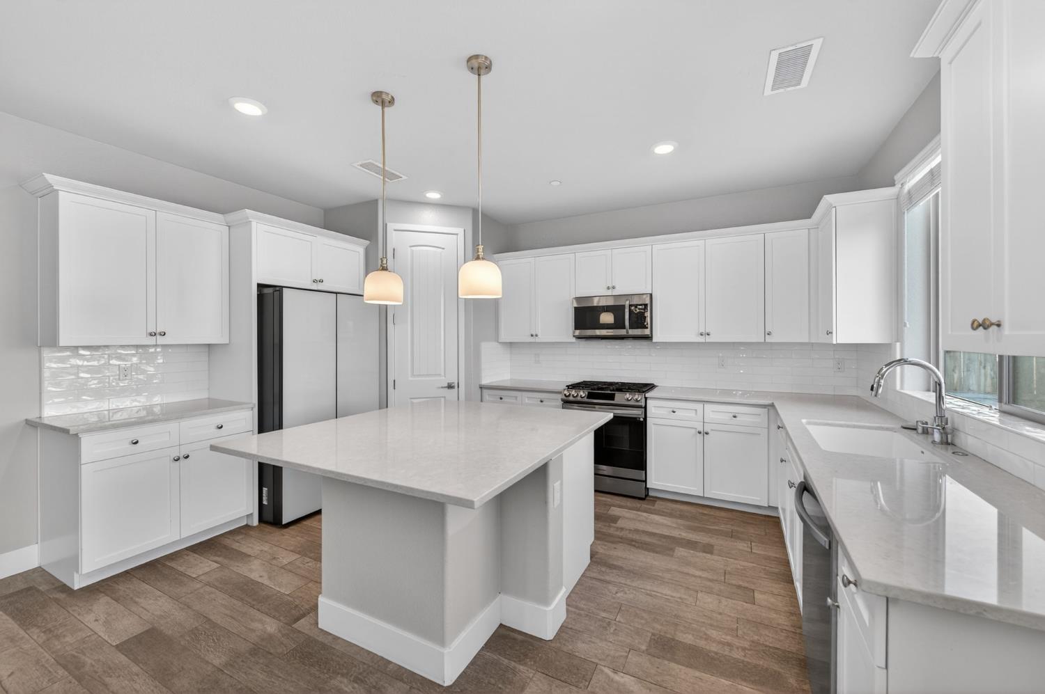 2997 Trenton Ave, Clovis, CA 93619