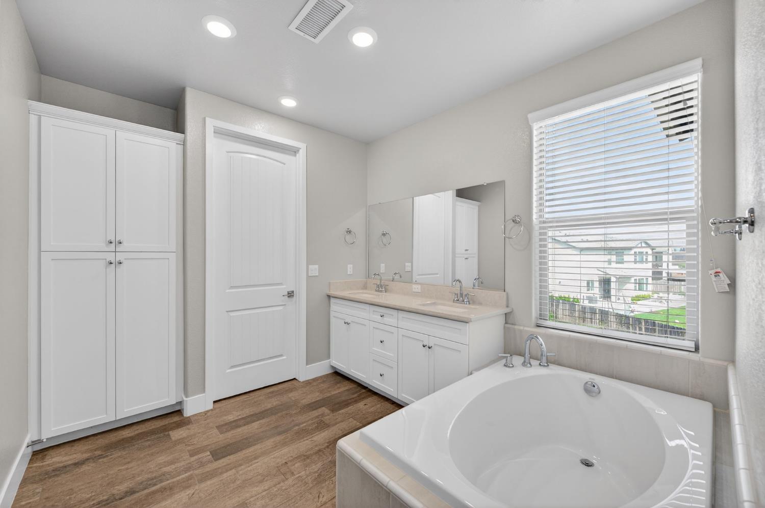 2997 Trenton Ave, Clovis, CA 93619