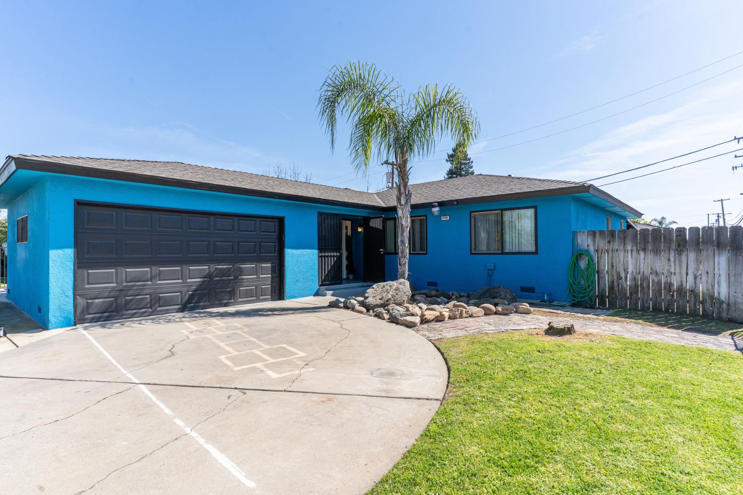 4706 E San Gabriel Ave, Fresno, CA 93726