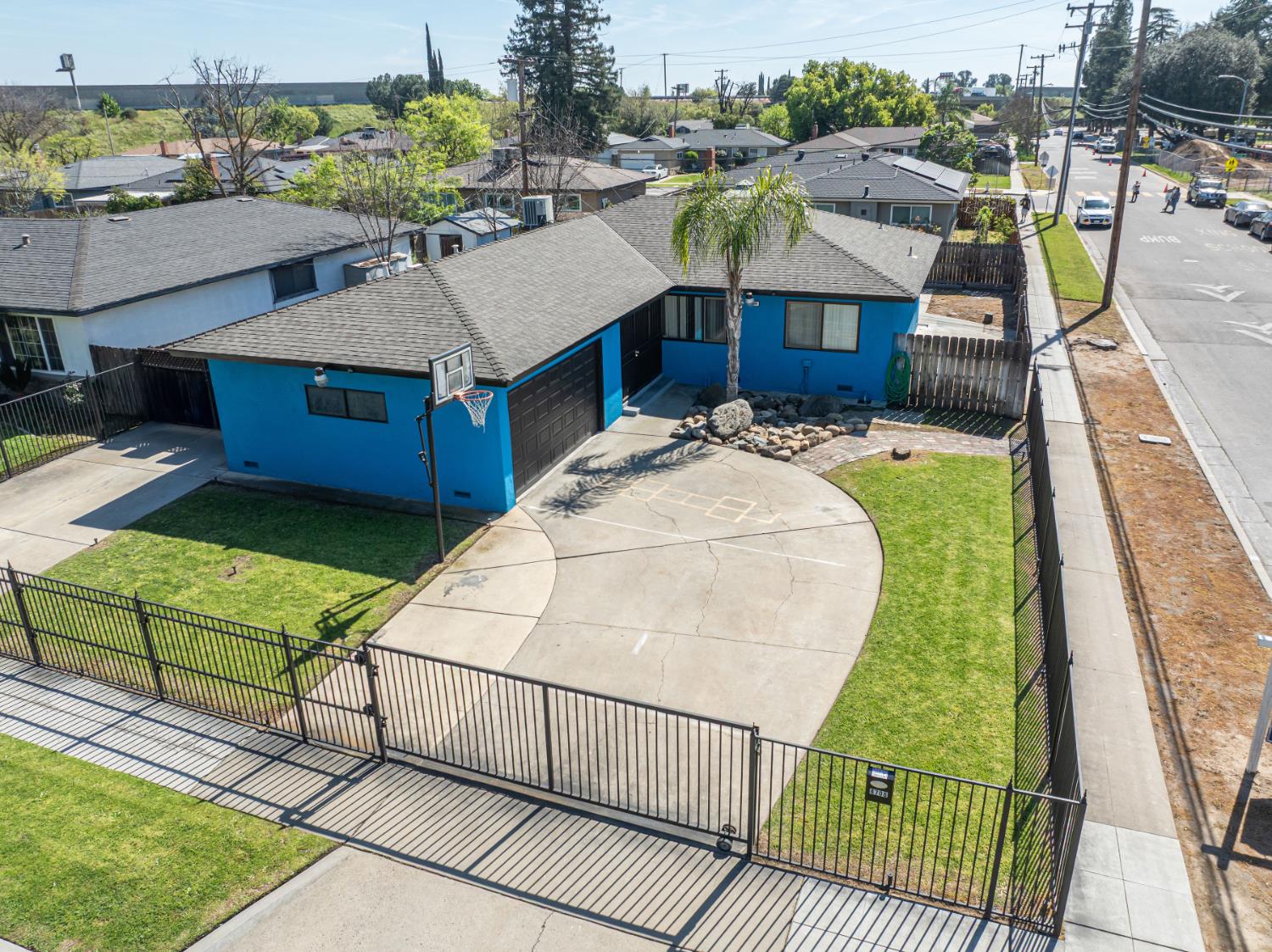 4706 E San Gabriel Ave, Fresno, CA 93726