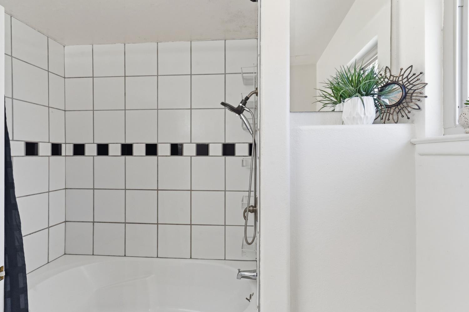 4706 E San Gabriel Ave, Fresno, CA 93726