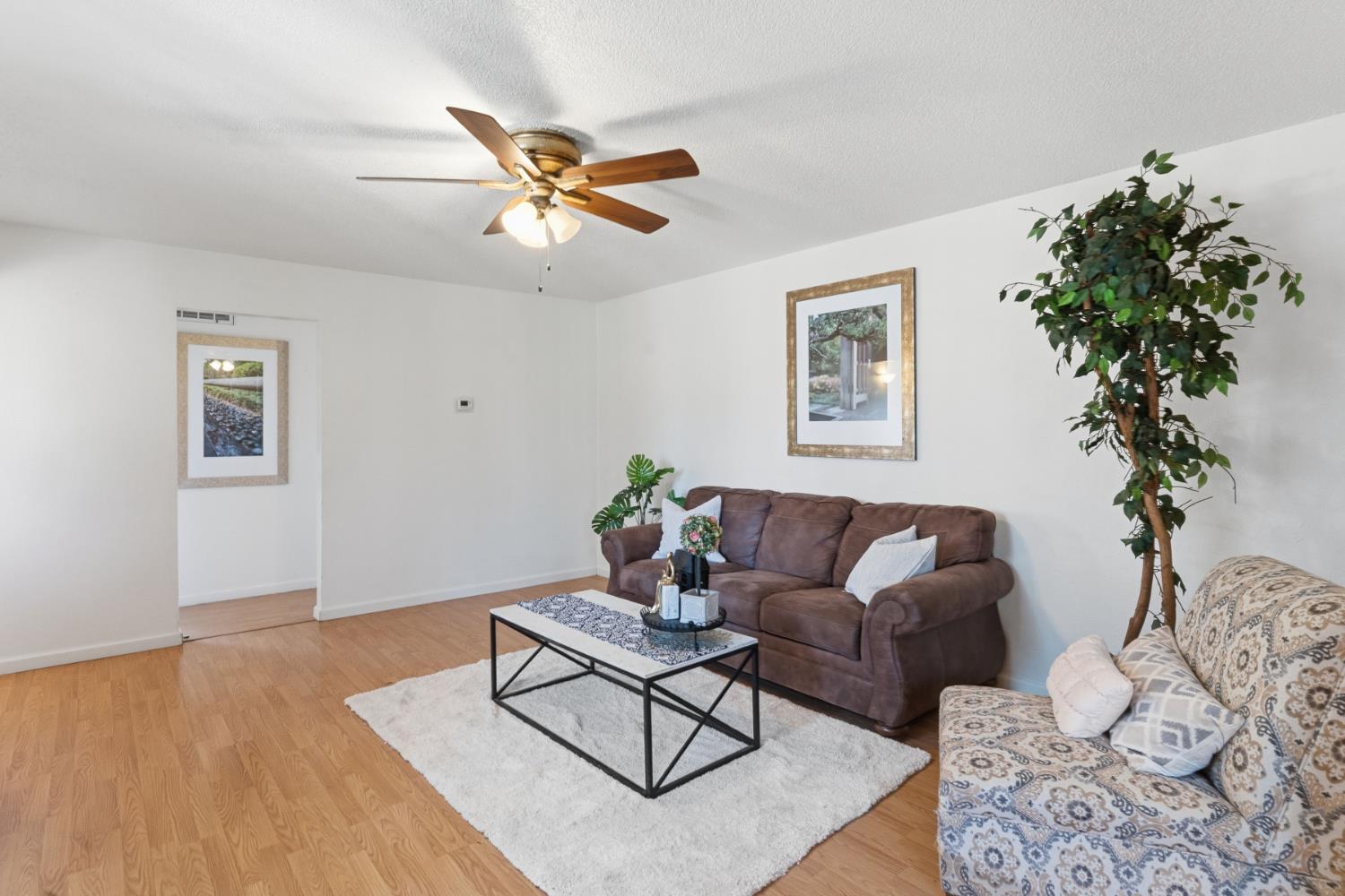 4706 E San Gabriel Ave, Fresno, CA 93726