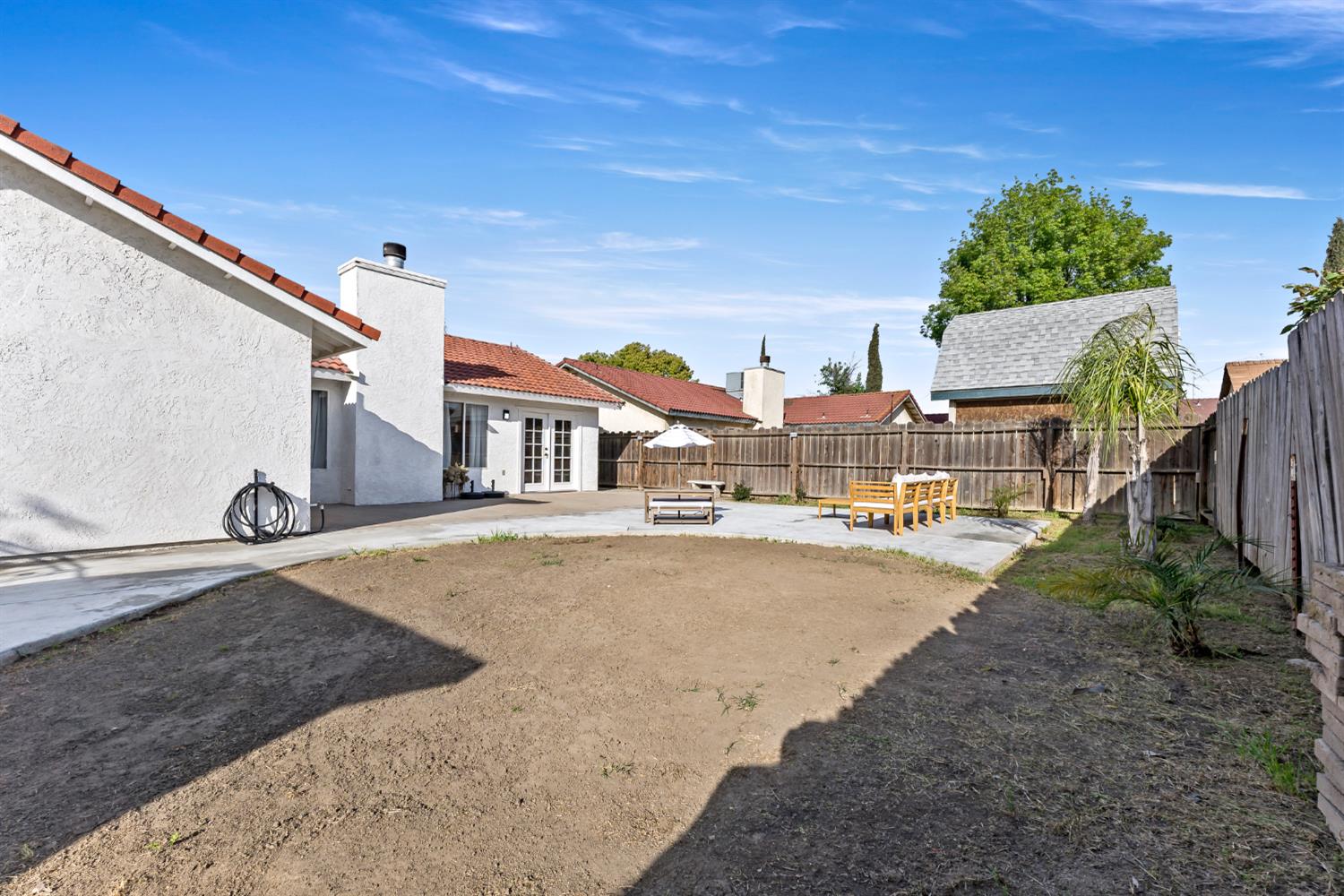 398 Helena Way, Madera, CA 93637