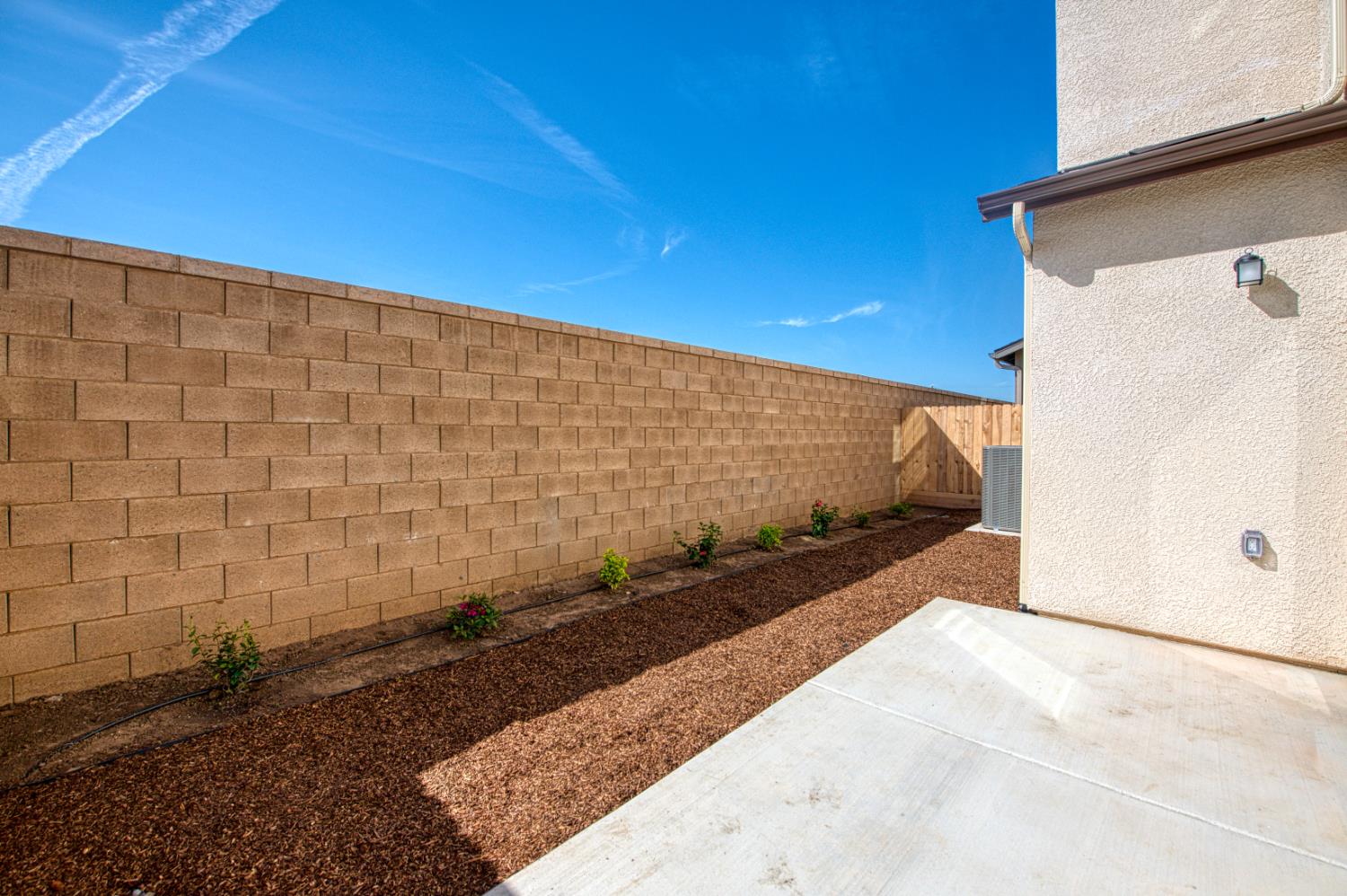 6559 E Crimson Dr, Fresno, CA 93727