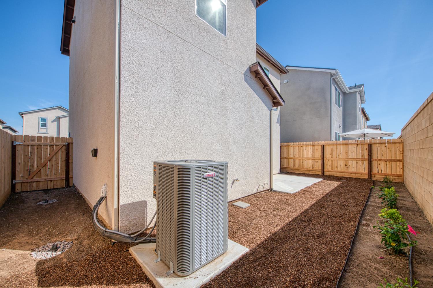 6559 E Crimson Dr, Fresno, CA 93727