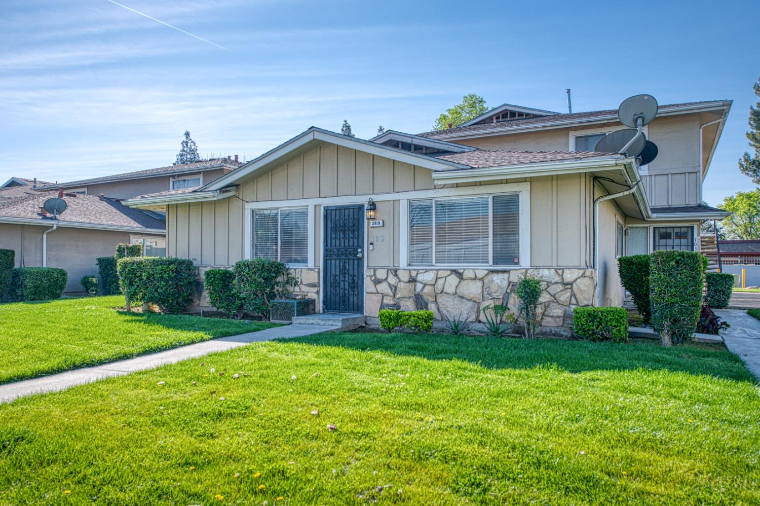 2819 W Fairmont #102, Fresno, CA 93705