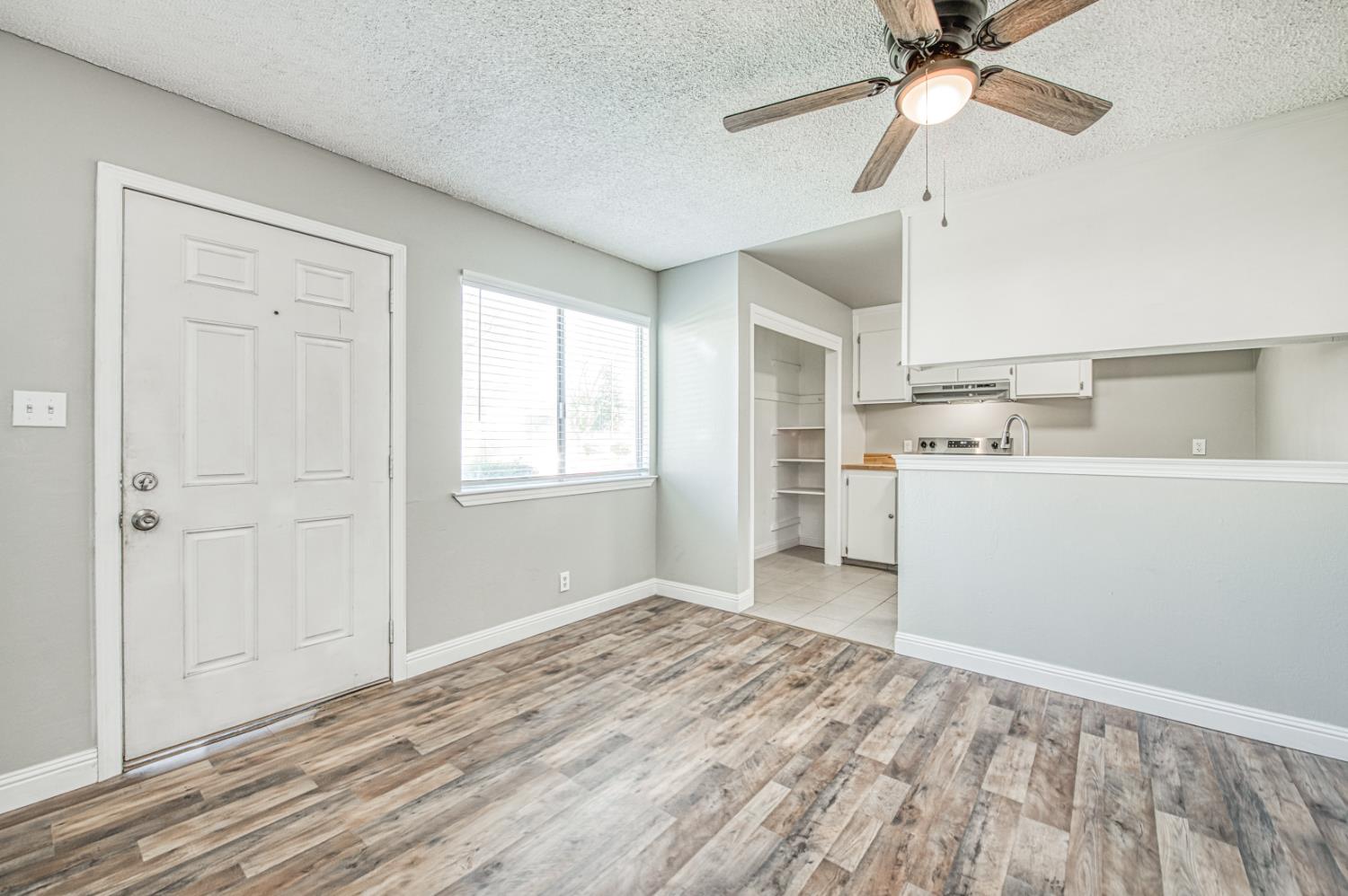 2819 W Fairmont #102, Fresno, CA 93705