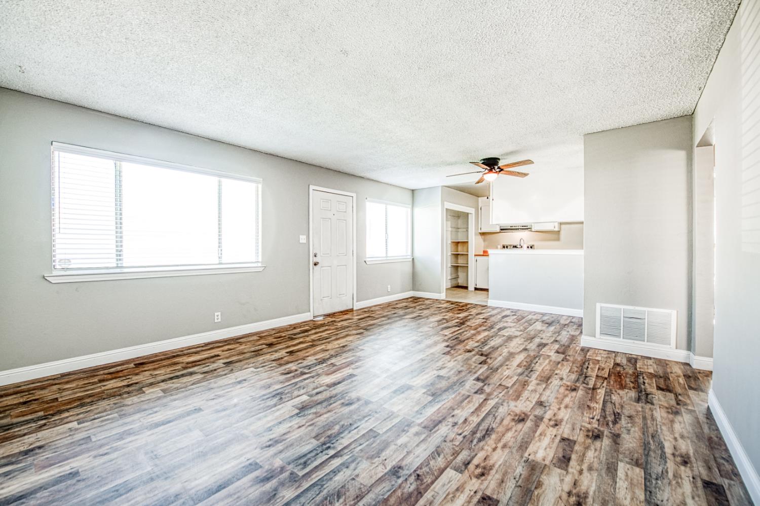 2819 W Fairmont #102, Fresno, CA 93705