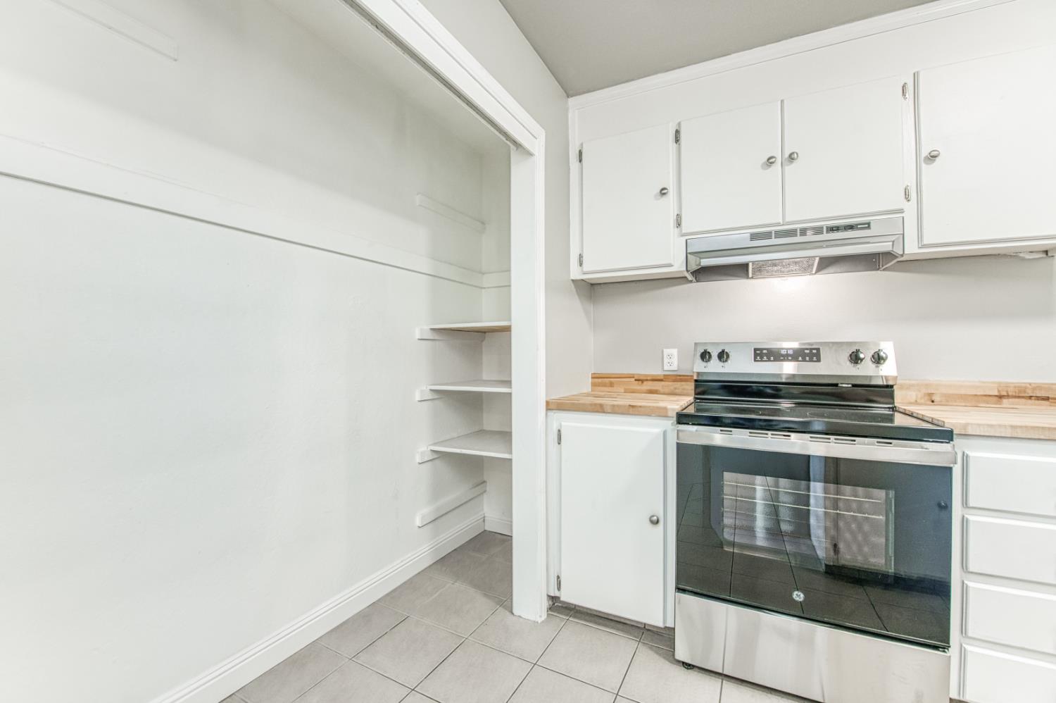 2819 W Fairmont #102, Fresno, CA 93705