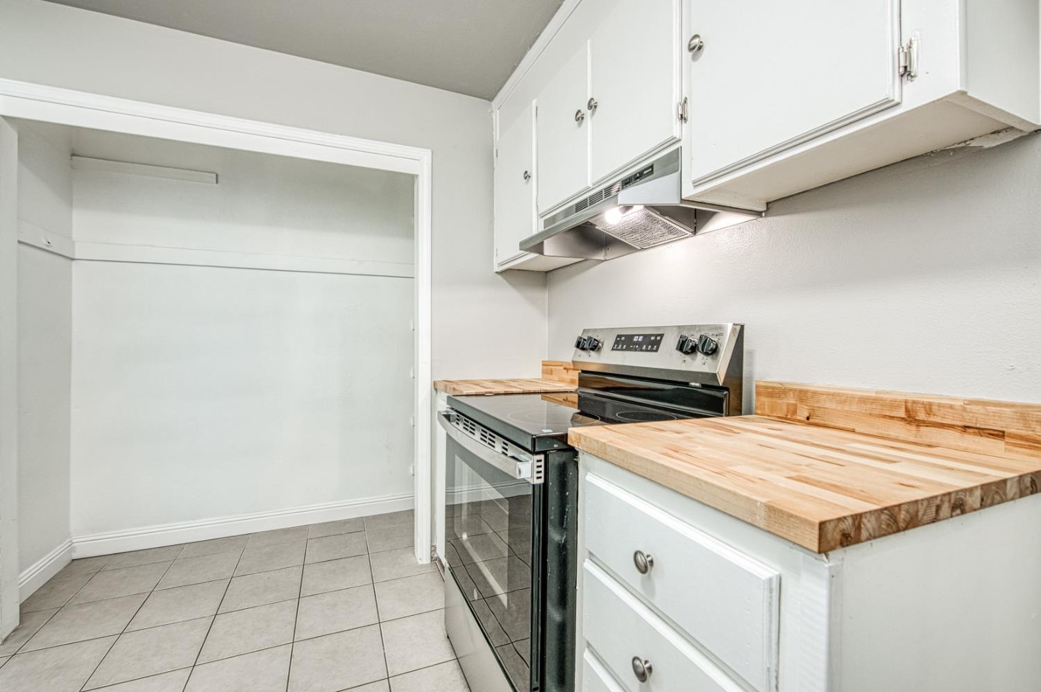 2819 W Fairmont #102, Fresno, CA 93705