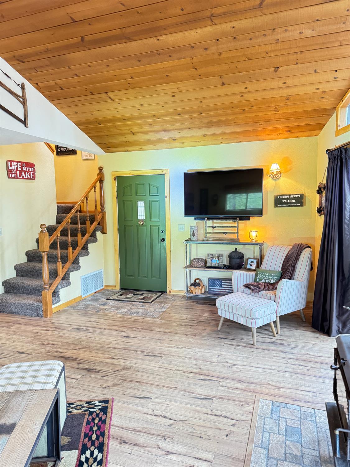 41031 Windwood Rd, Shaver Lake, CA 93664