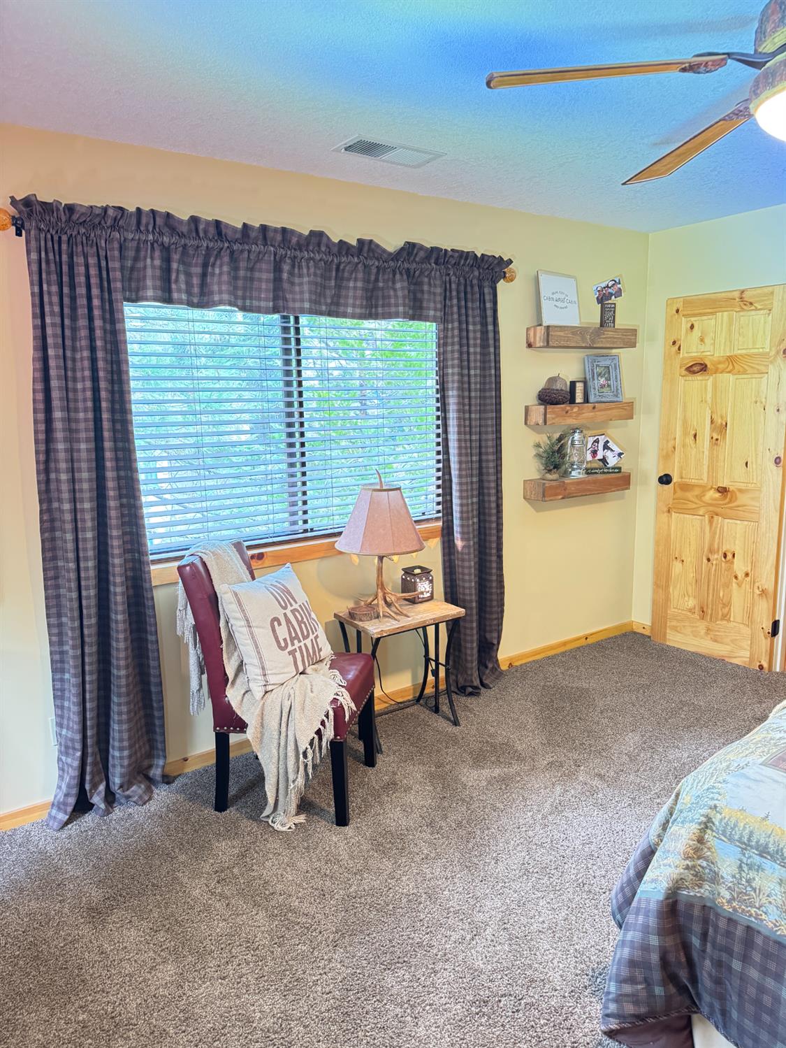 41031 Windwood Rd, Shaver Lake, CA 93664