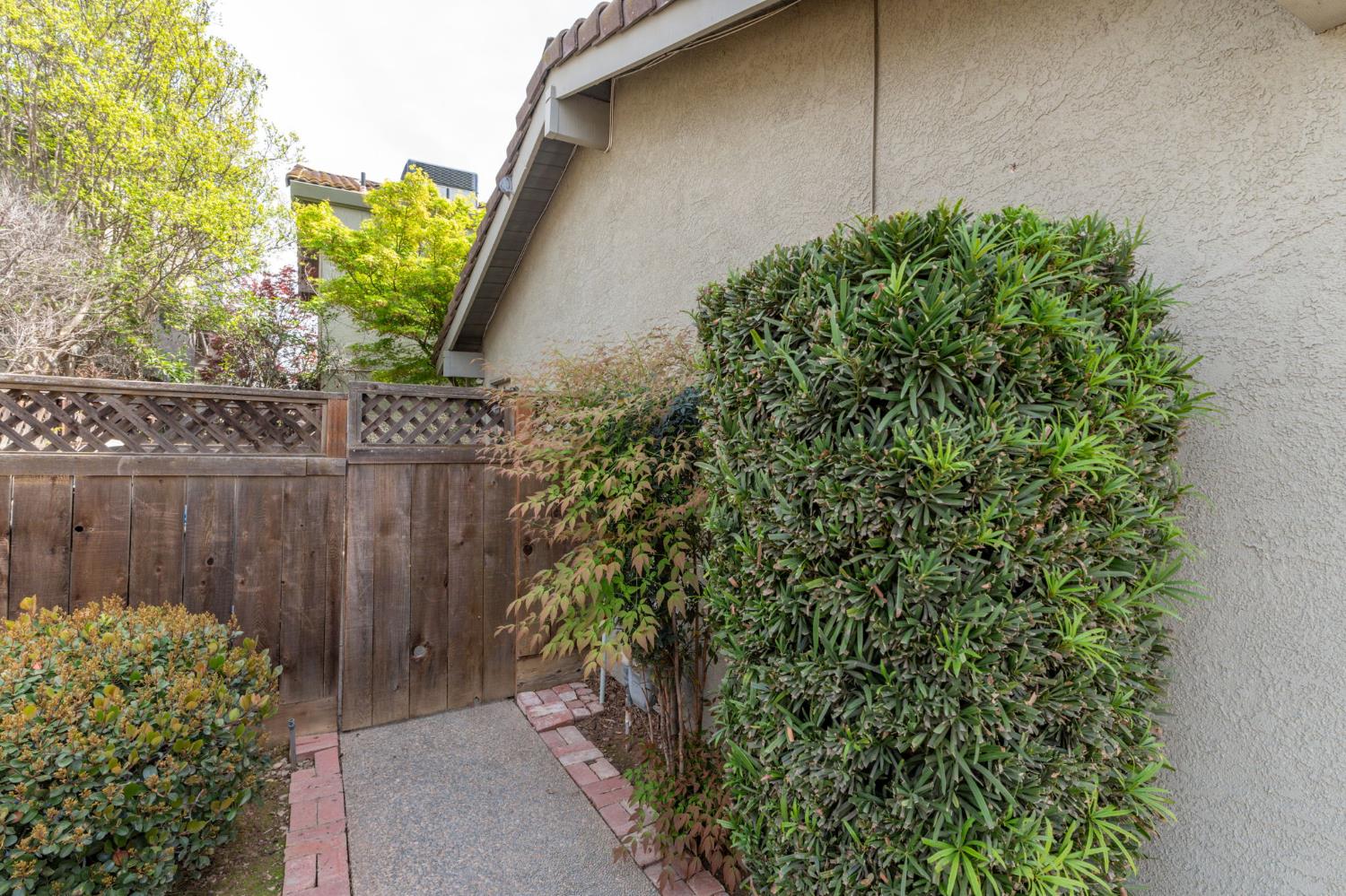 7091 N Teilman Ave #102, Fresno, CA 93711