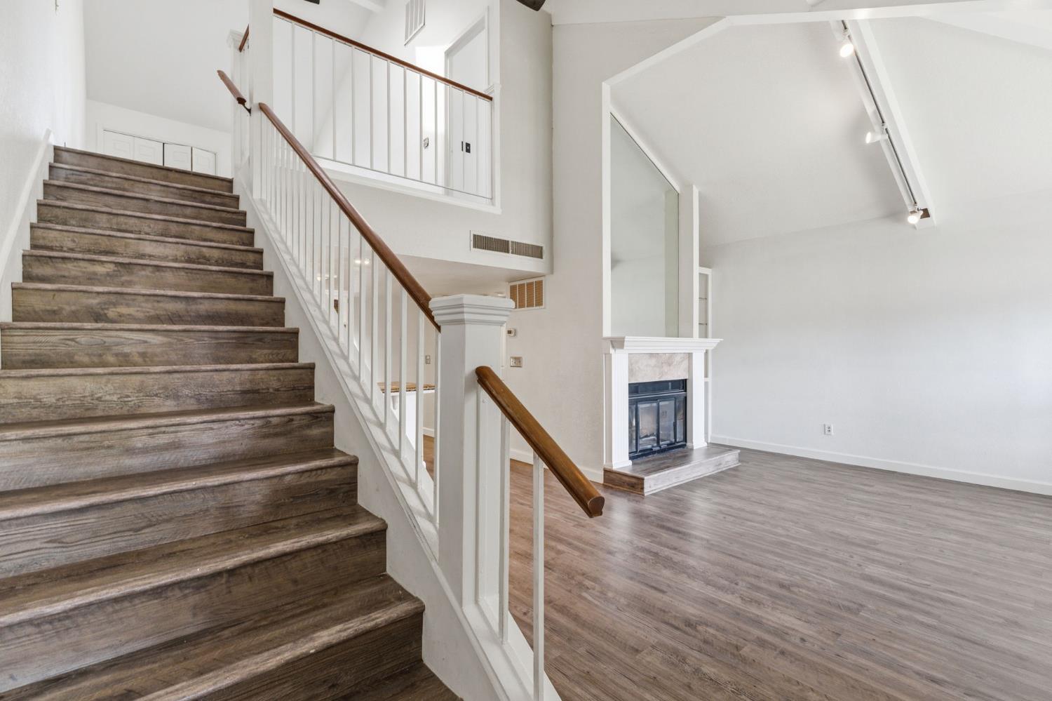 7091 N Teilman Ave #102, Fresno, CA 93711