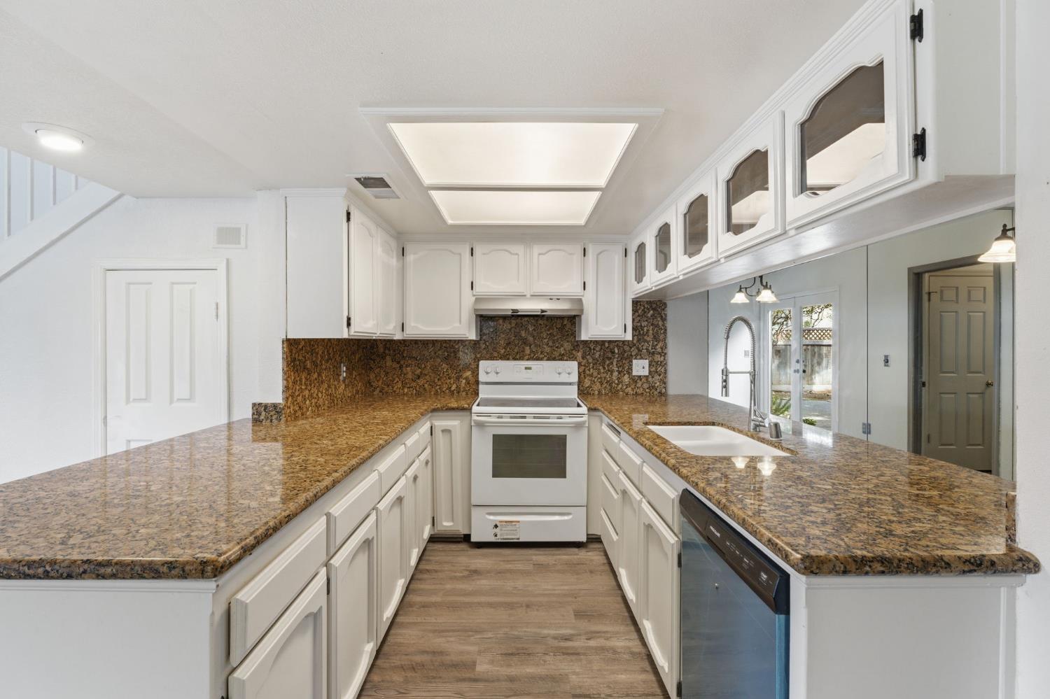 7091 N Teilman Ave #102, Fresno, CA 93711