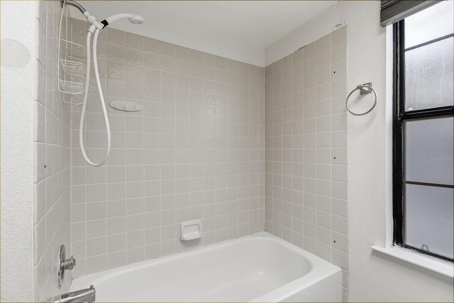 7091 N Teilman Ave #102, Fresno, CA 93711