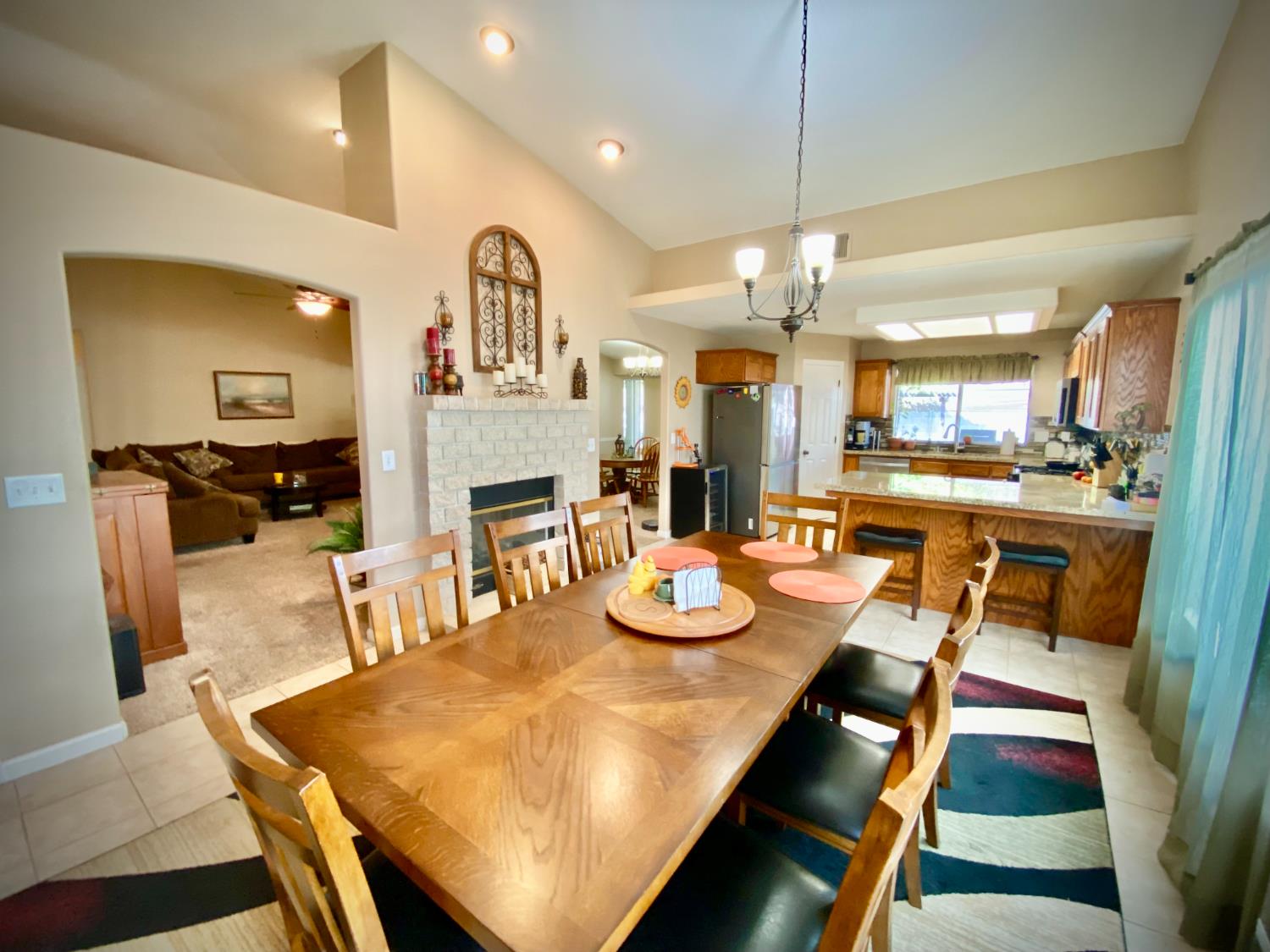 6651 N Delbert, Fresno, CA 93722