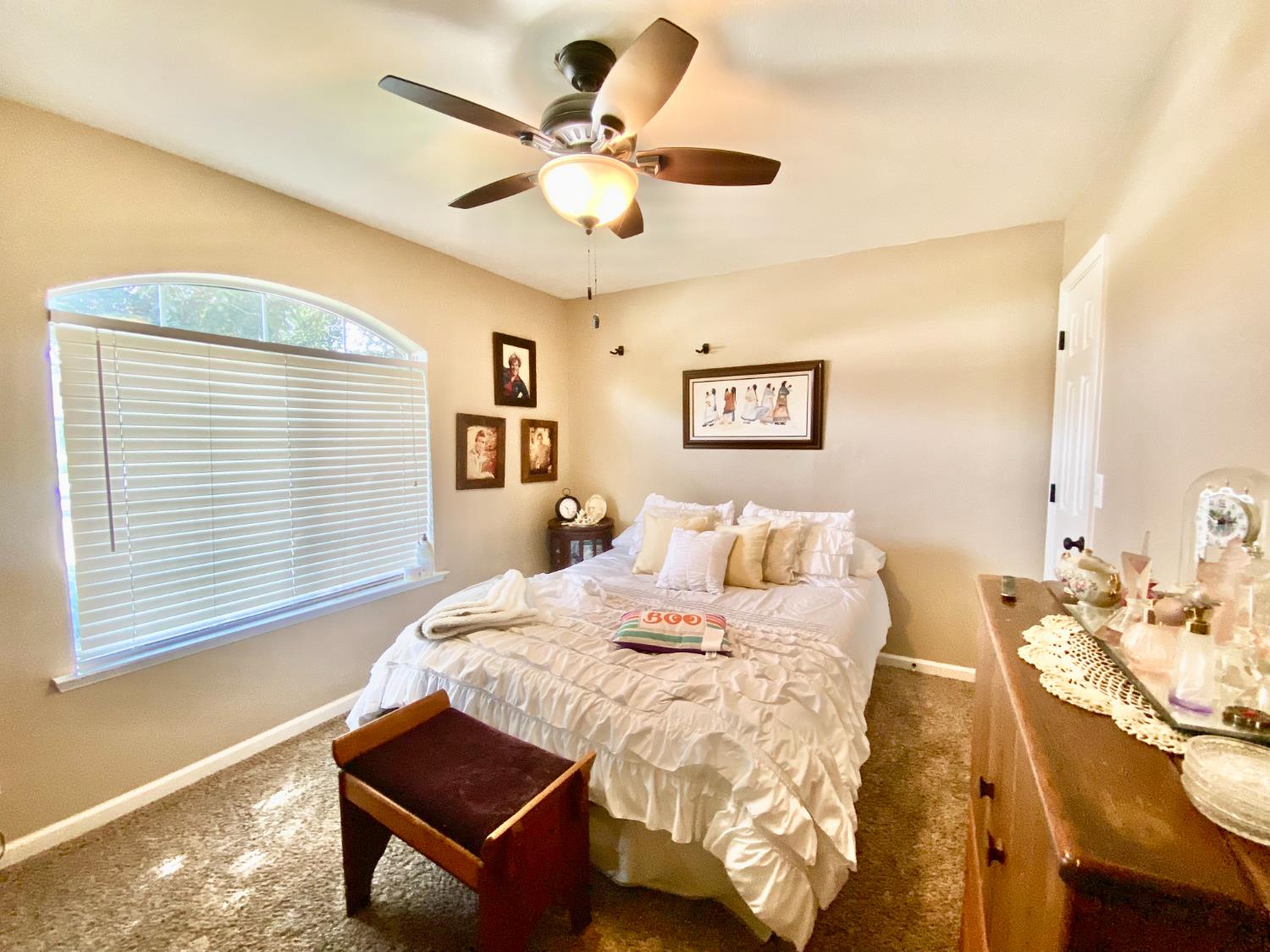 6651 N Delbert, Fresno, CA 93722