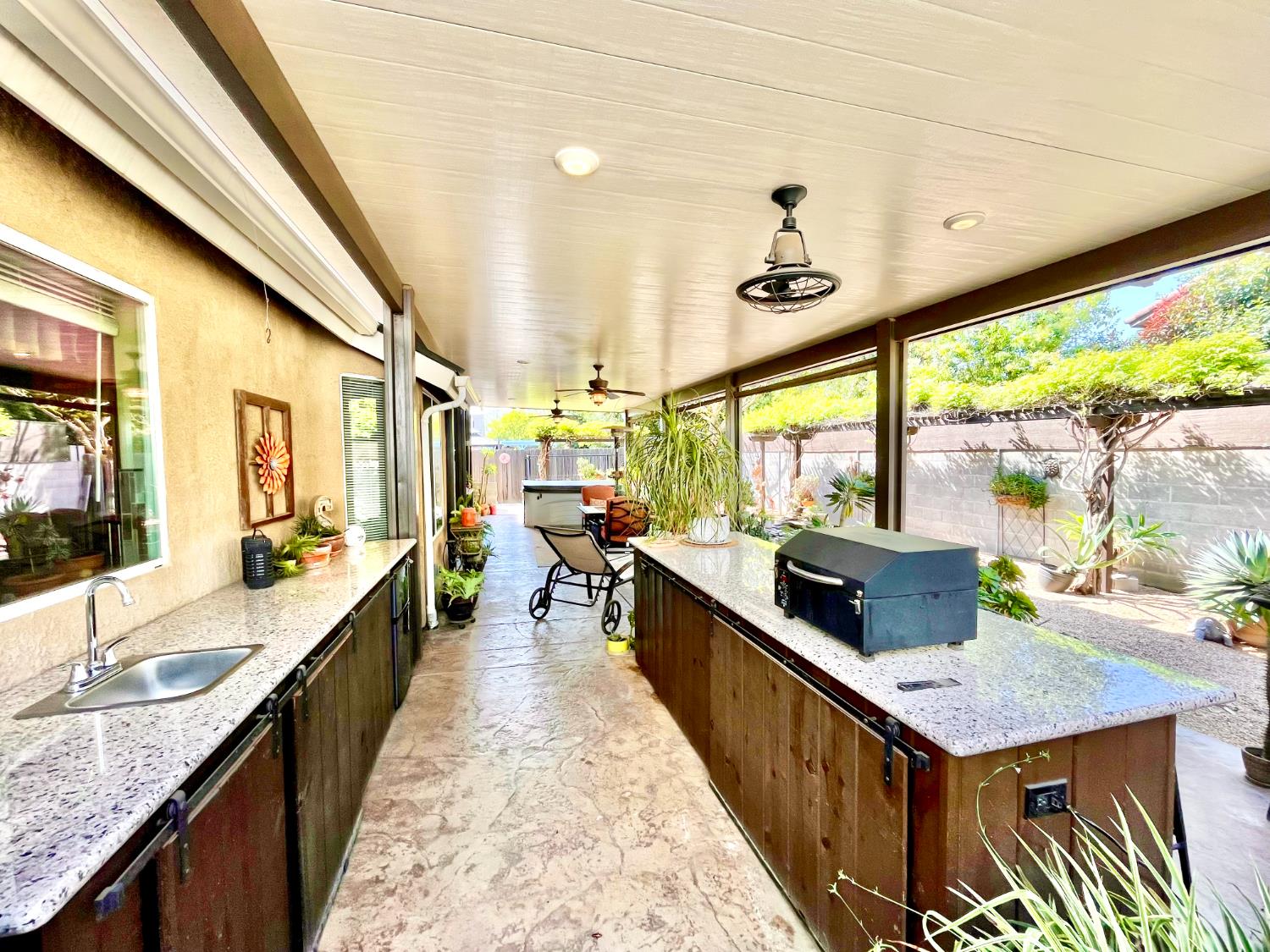 6651 N Delbert, Fresno, CA 93722