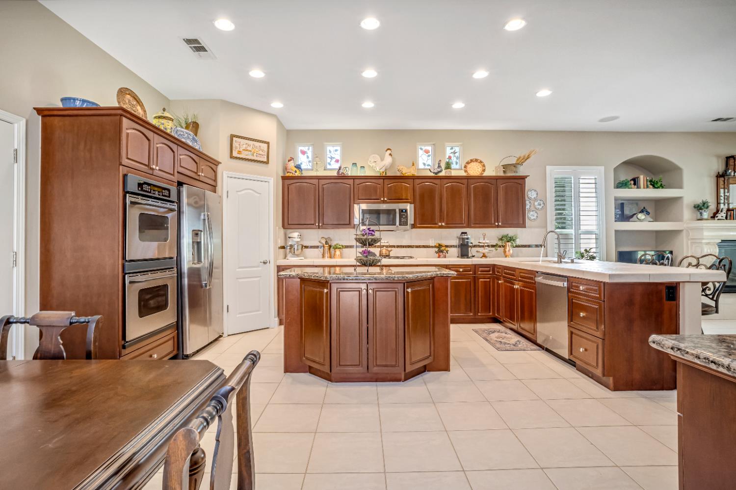 2643 Quincy Ave, Clovis, CA 93619